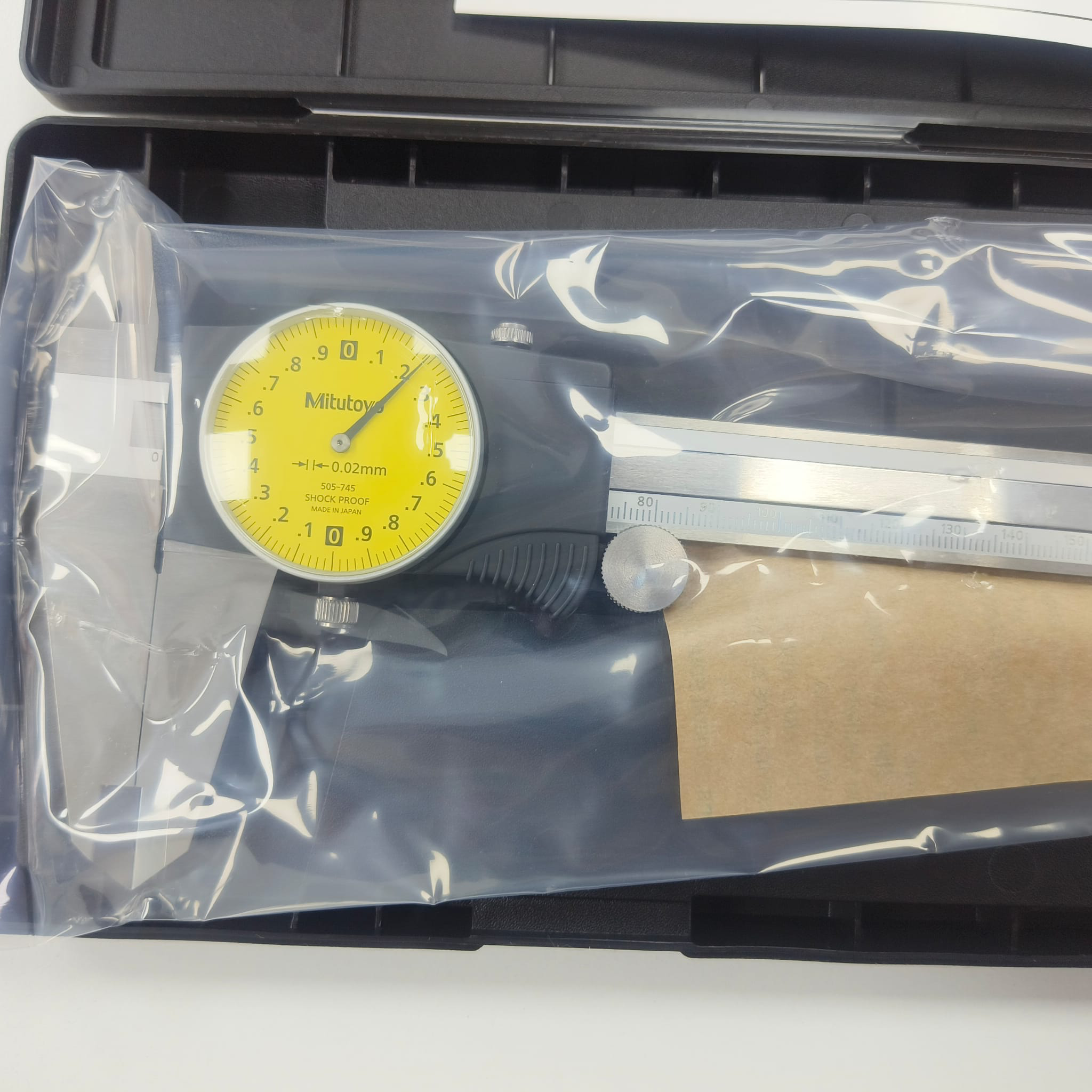 Mitutoyo Series 505 Dial Caliper, Metric, 0 to 300 mm Range, 505-745 — photo 4 of 5