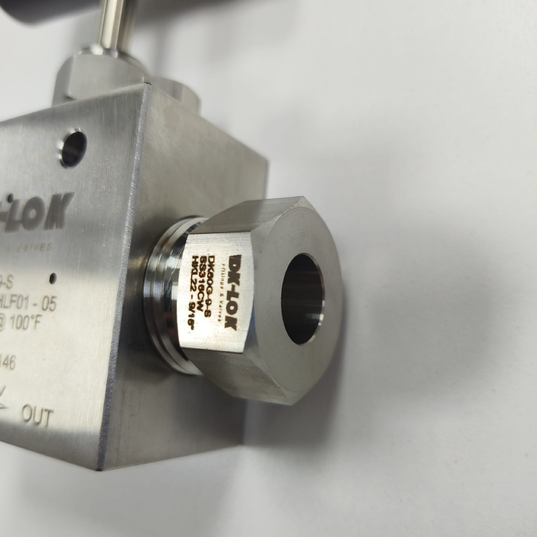 DK-LOK DK-NV High Pressure Needle Valve, 60,000 psi, 9/16" Straight, SS316L, DK60NV-09 — photo 4 of 6