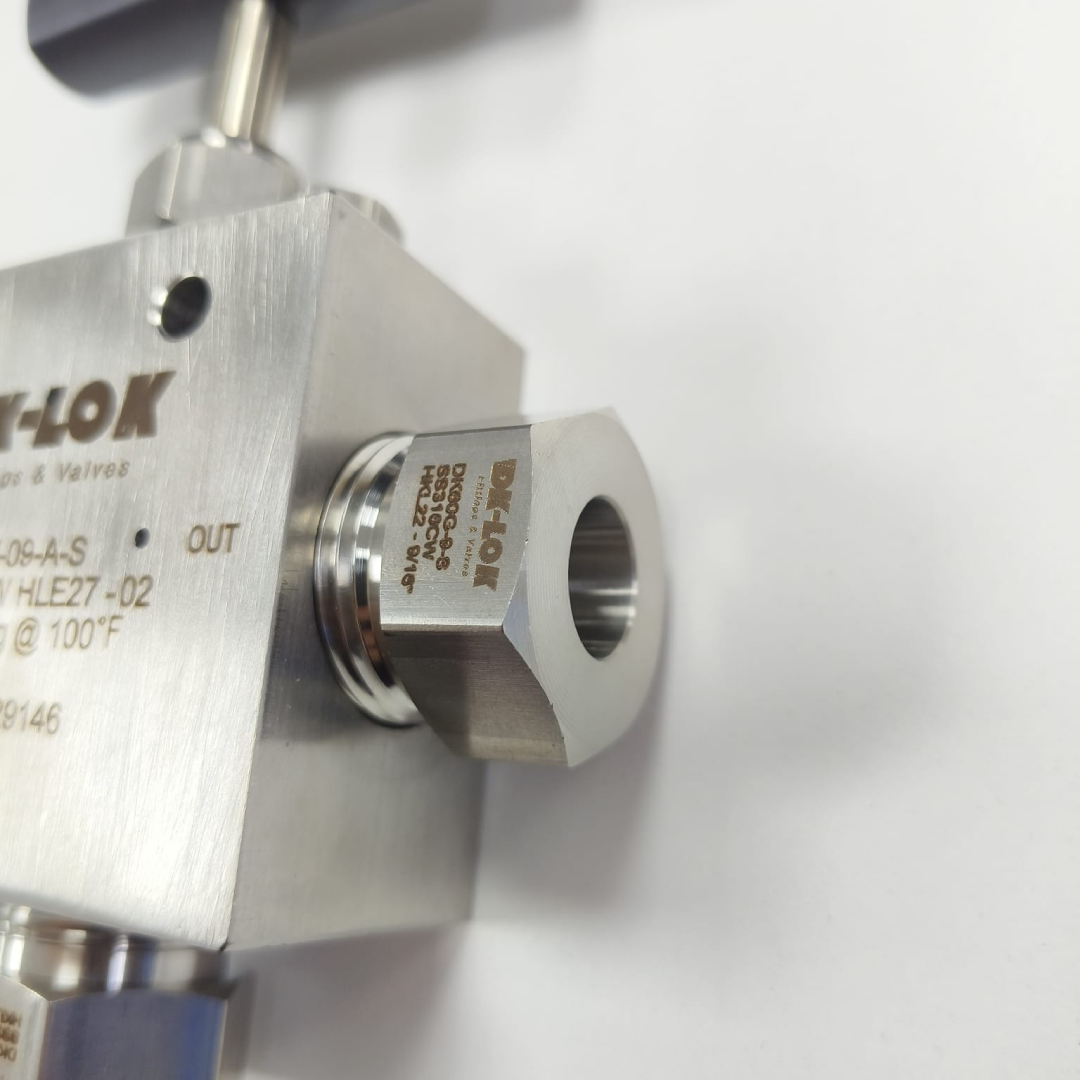 DK-LOK DK-NV High Pressure Needle Valve, 60,000 psi, 9/16" Angle, SS316L, DK60NV-09-A — photo 6 of 6