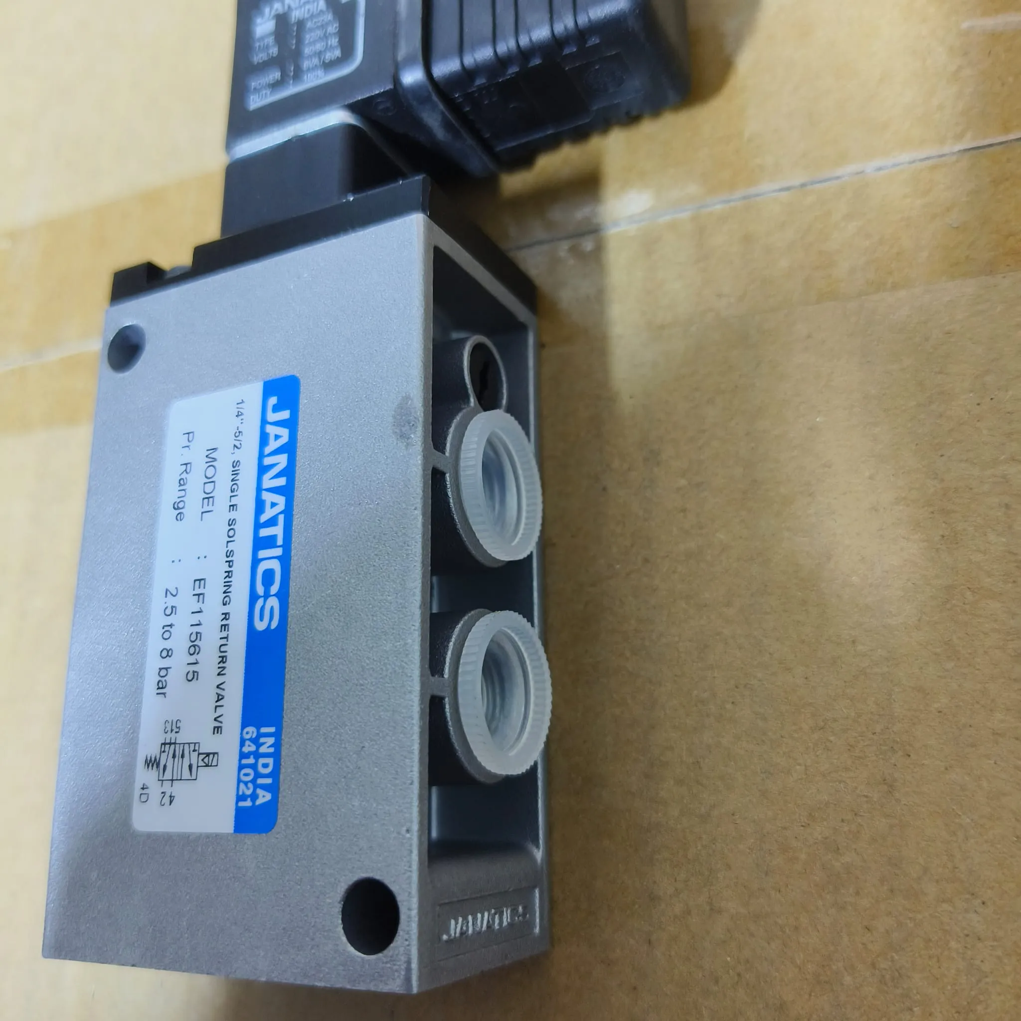 Janatics EF Series Poppet Type Pneumatic Solenoid Valve, 5/2 Way, G 1/4" Port, 220V AC Coil with Connector, EF115615A — photo 4 of 5