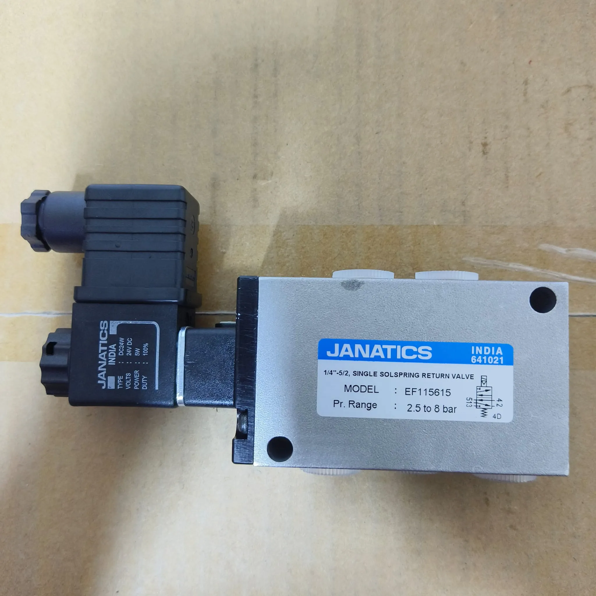 Janatics EF Series Poppet Type Pneumatic Solenoid Valve, 5/2 Way, G 1/4" Port, 24V DC Coil with Connector, EF115615W — photo 3 of 5