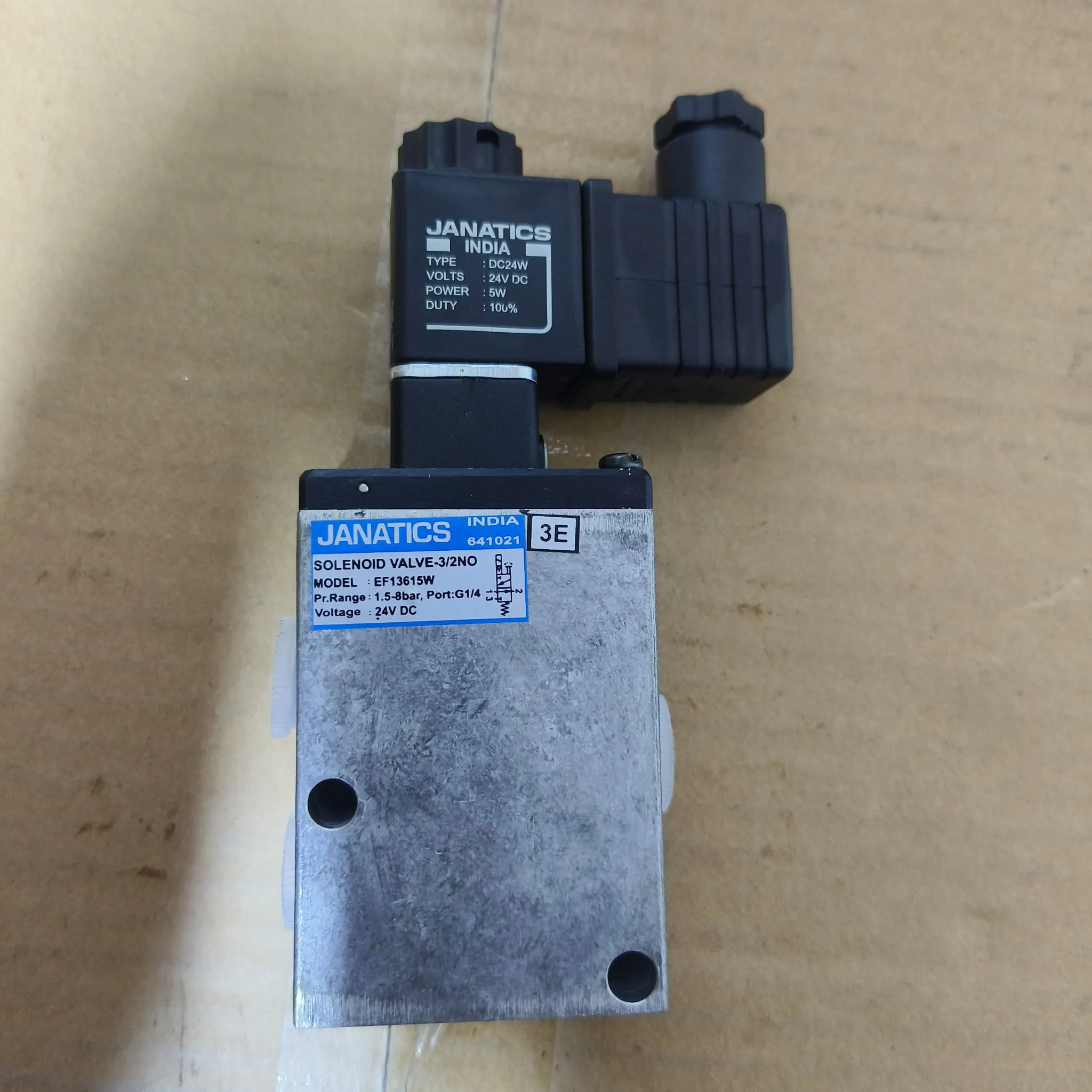 Janatics EF Series Poppet Type Pneumatic Solenoid Valve, 3/2 Way Normally Open, G 1/4" Port, 24V DC Coil with Connector, EF13615W — photo 3 of 5