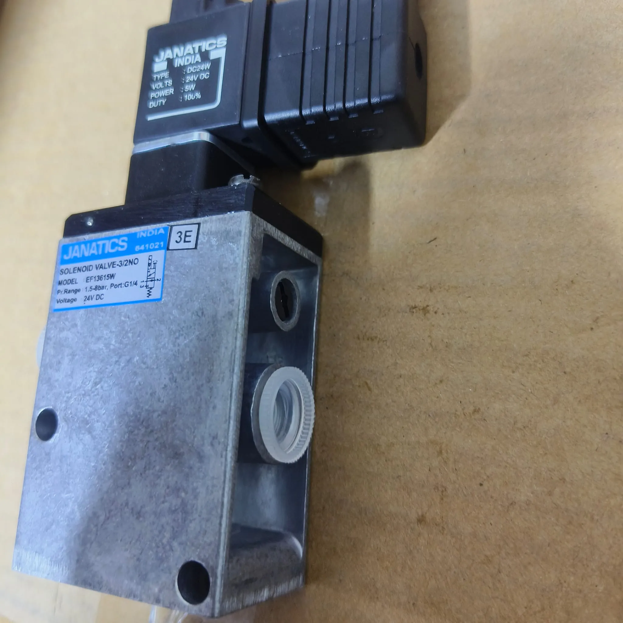 Janatics EF Series Poppet Type Pneumatic Solenoid Valve, 3/2 Way Normally Open, G 1/4" Port, 24V DC Coil with Connector, EF13615W — photo 4 of 5