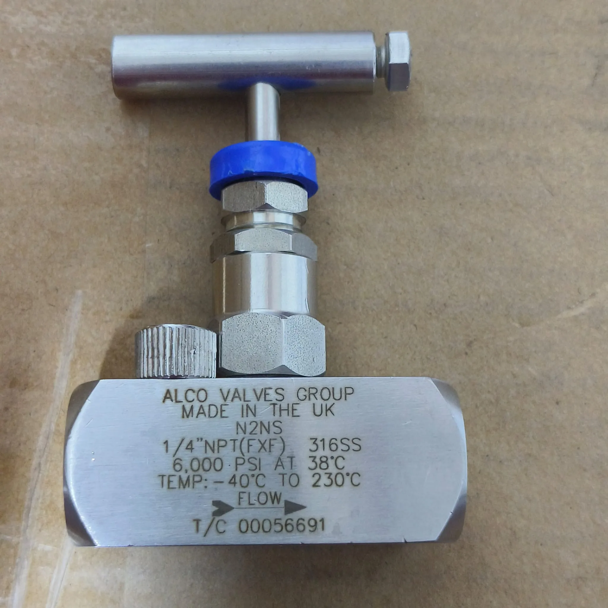 Alco N Series High-Pressure Needle Valve, 1/4" Female NPT, 6000 psi, SS316, N2NS — photo 2 of 4
