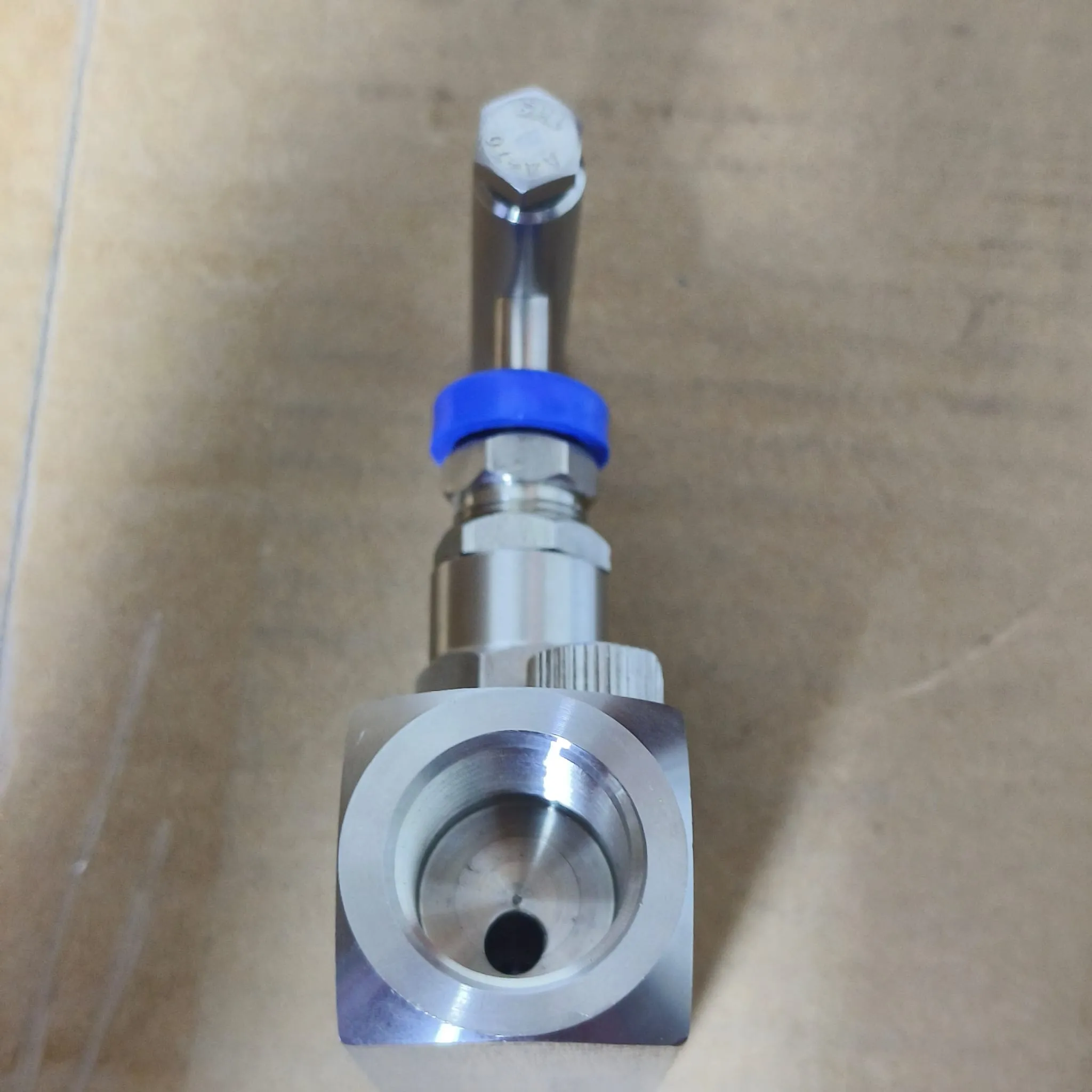 Alco N Series High-Pressure Needle Valve, 1/2" Female NPT, 6000 psi, SS316, N4NS — photo 3 of 4