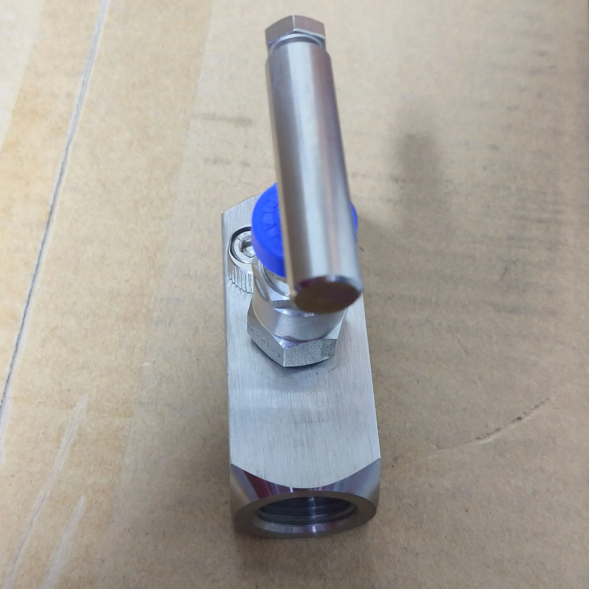 Alco N Series High-Pressure Needle Valve, 1/2" Female NPT, 6000 psi, SS316, N4NS — photo 4 of 4