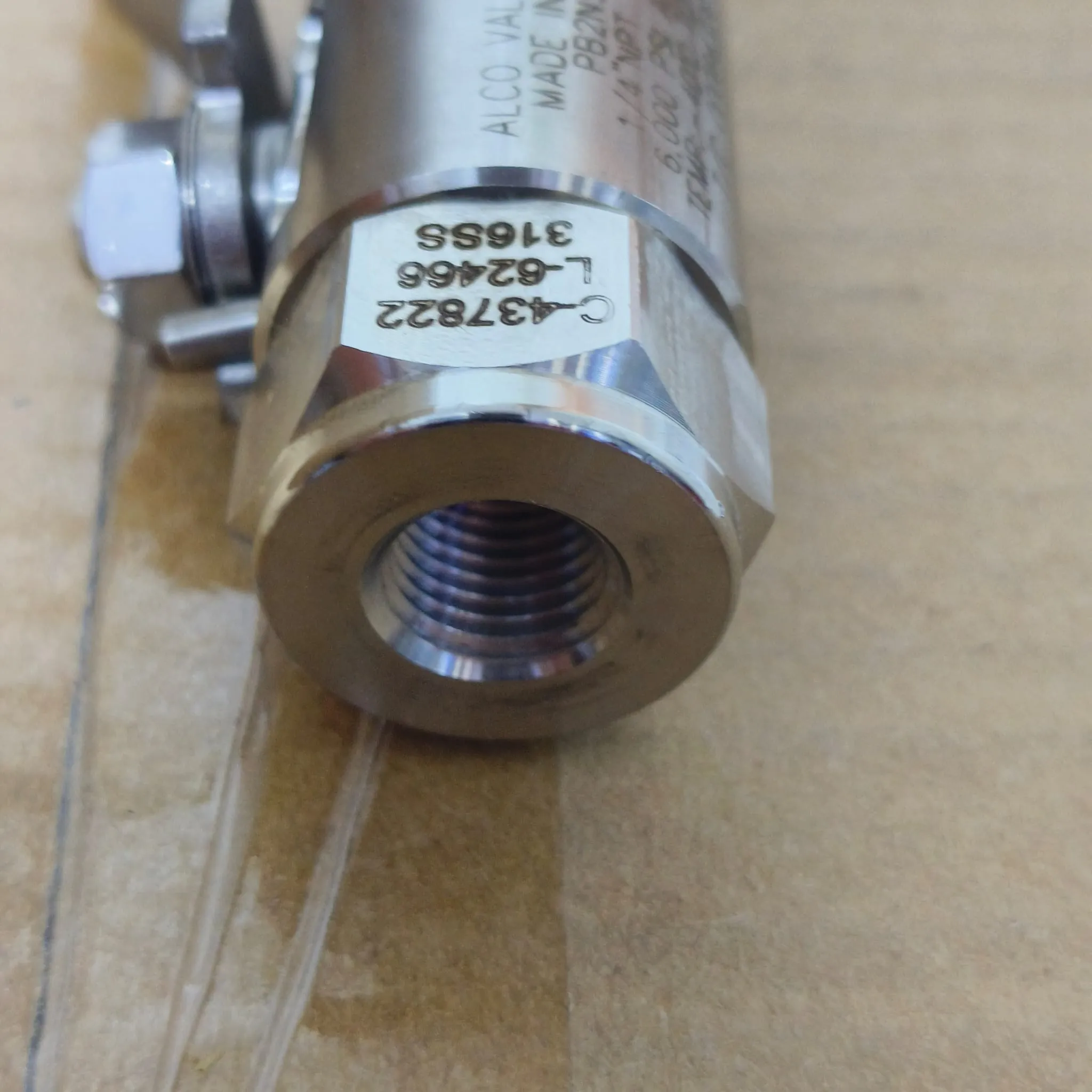 Alco PB Series High-Pressure Three-Piece Ball Valve, 1/4" Female NPT, 6,000 psi, SS316, PB2NS-LM — photo 5 of 6