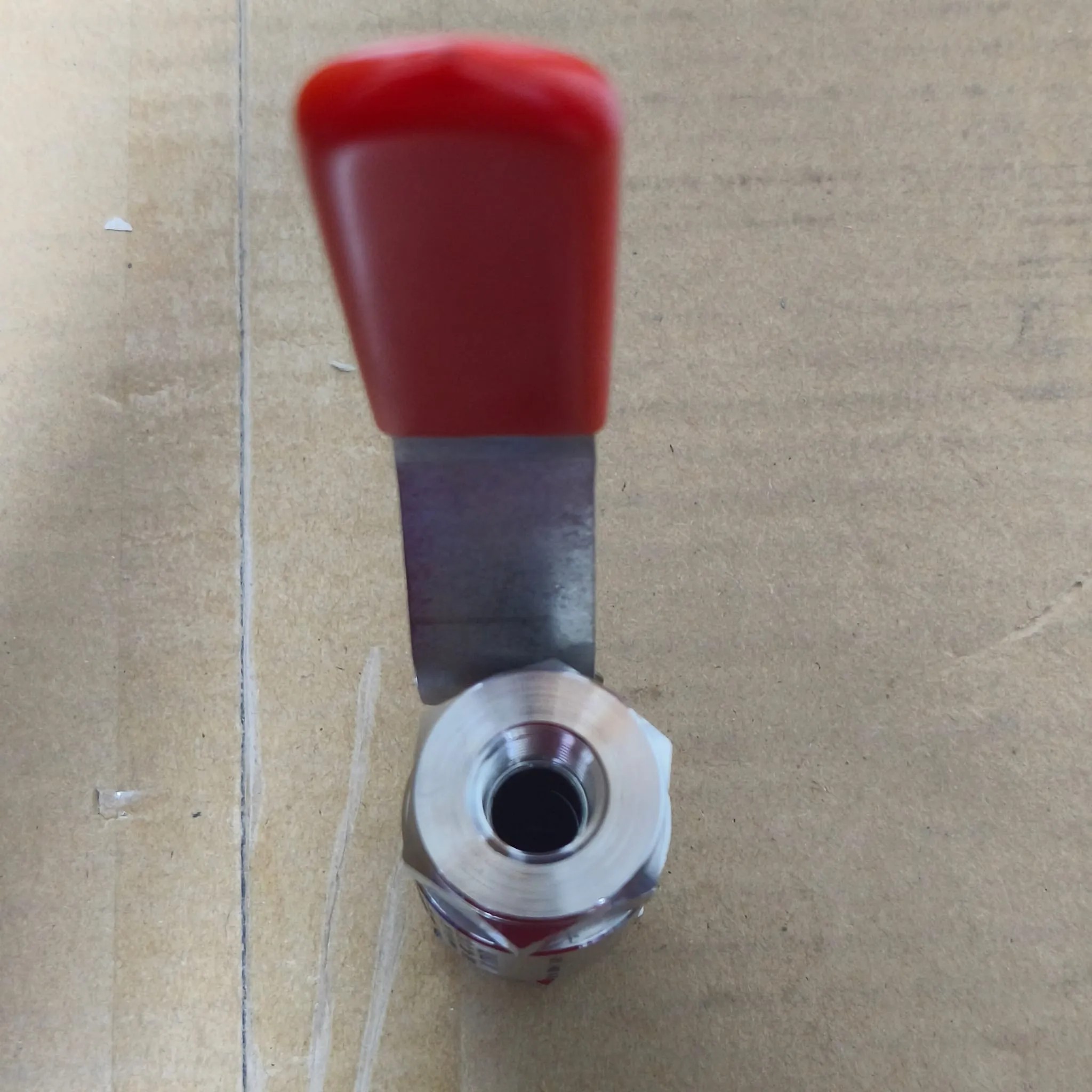 Alco PB Series High-Pressure Three-Piece Ball Valve, 1/4" Female NPT, 6,000 psi, SS316, PB2NS-LM — photo 6 of 6