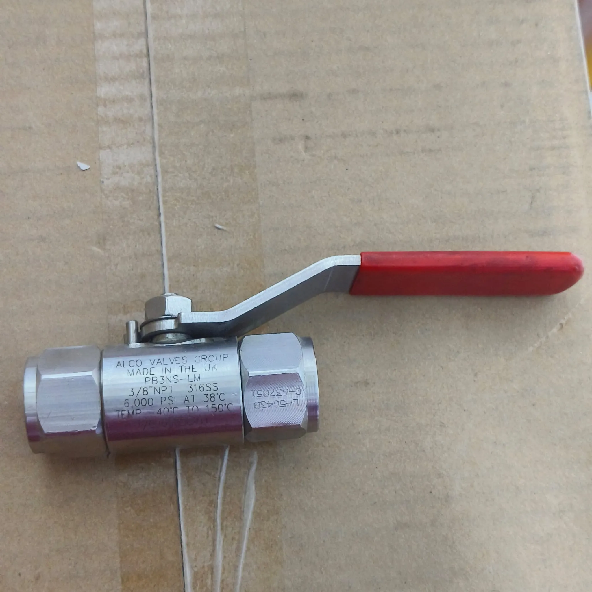 Alco PB Series High-Pressure Three-Piece Ball Valve, 3/8" Female NPT, 6,000 psi, SS316, PB3NS-LM — photo 2 of 6