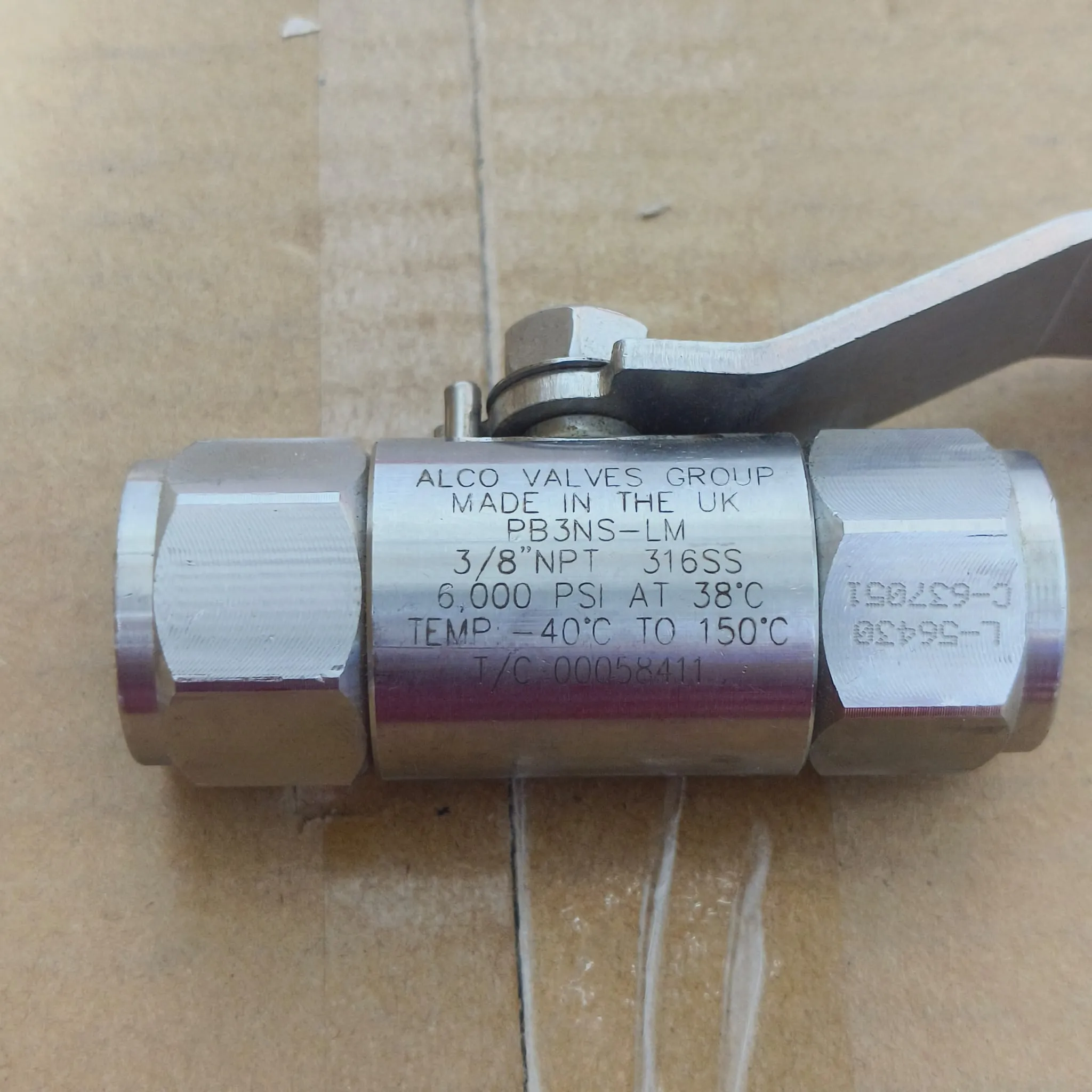 Alco PB Series High-Pressure Three-Piece Ball Valve, 3/8" Female NPT, 6,000 psi, SS316, PB3NS-LM — photo 3 of 6