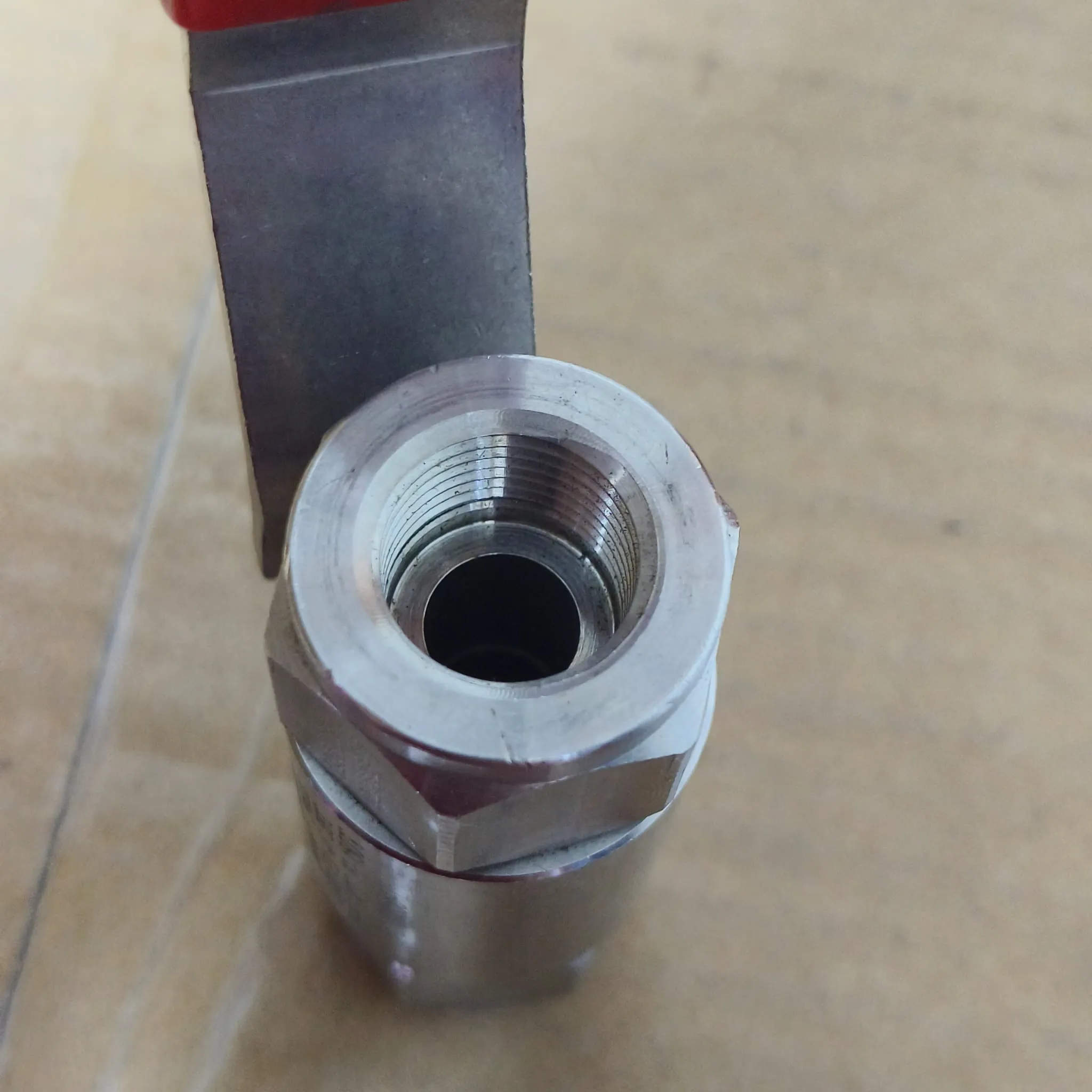 Alco PB Series High-Pressure Three-Piece Ball Valve, 3/8" Female NPT, 6,000 psi, SS316, PB3NS-LM — photo 6 of 6