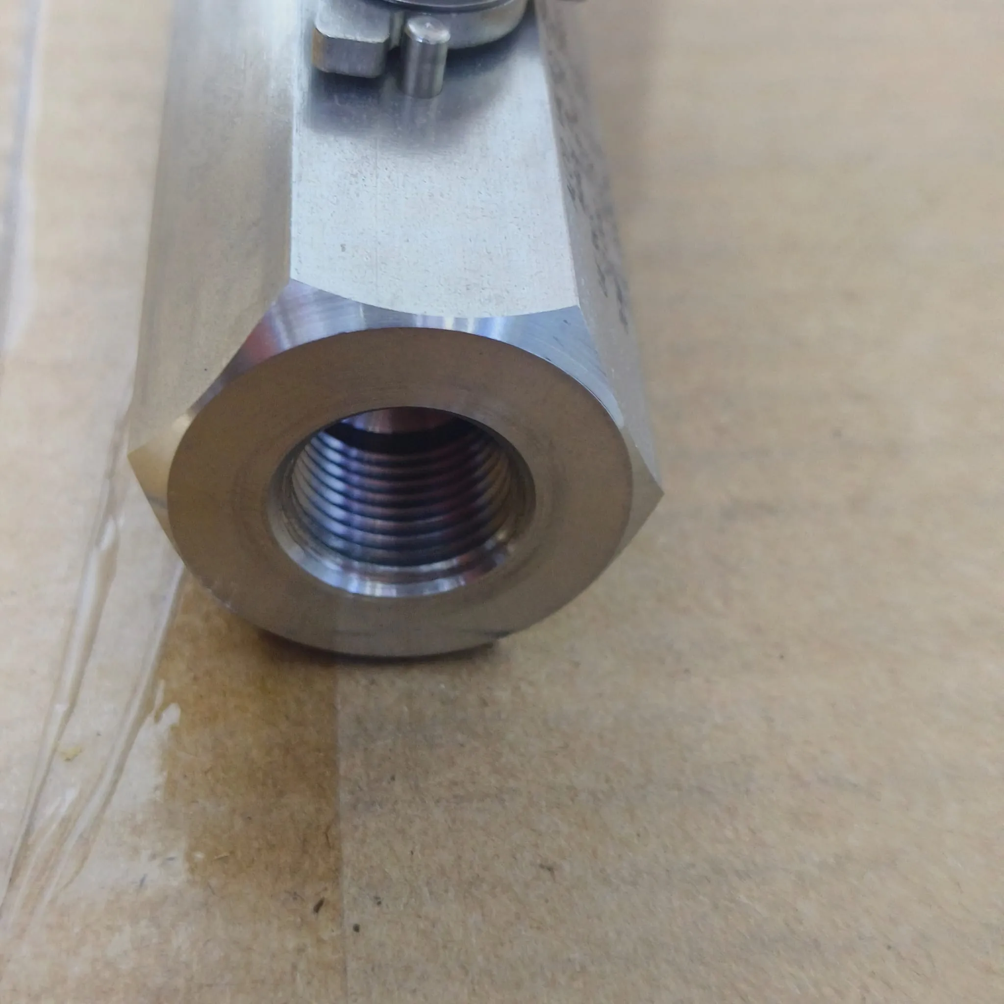 Alco UE Series High-Pressure Two-Piece Ball Valve, 3/8" Female NPT, 10,000 psi, SS316, UE3NS — photo 5 of 6