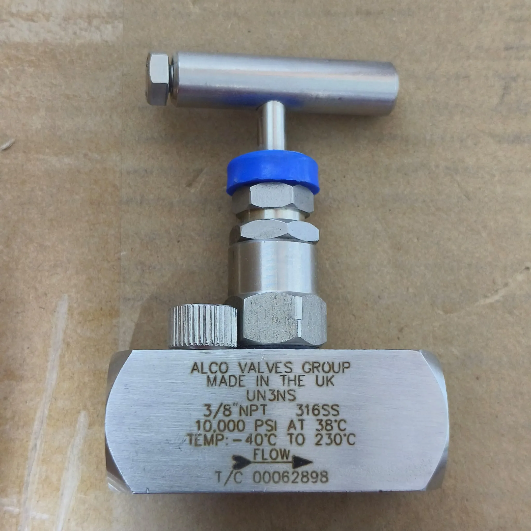 Alco UN Series High-Pressure Needle Valve, 3/8" Female NPT, 10000 psi, SS316, UN3NS — photo 2 of 4