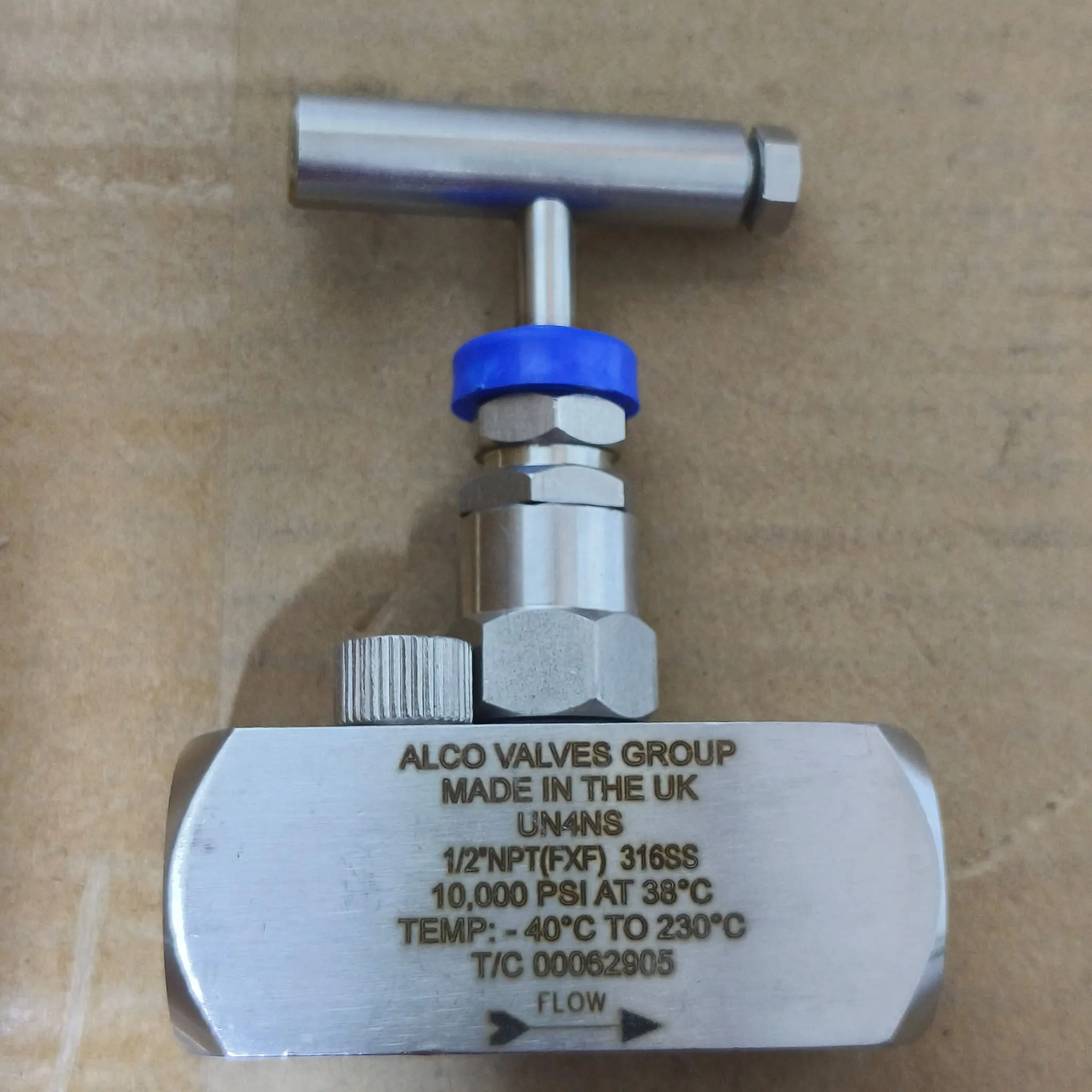 Alco UN Series High-Pressure Needle Valve, 1/2" Female NPT, 10000 psi, SS316, UN4NS — photo 2 of 4