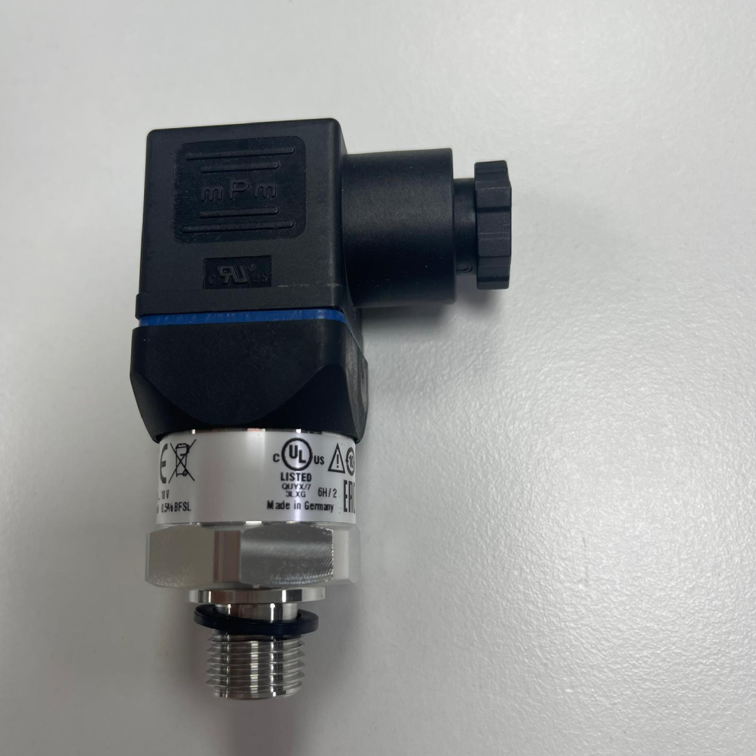 WIKA A-10 Pressure Transmitter, 0-300 Bar Gauge, G 1/4 A, 0-10 V, Valve Connector, 43492797 — photo 3 of 6