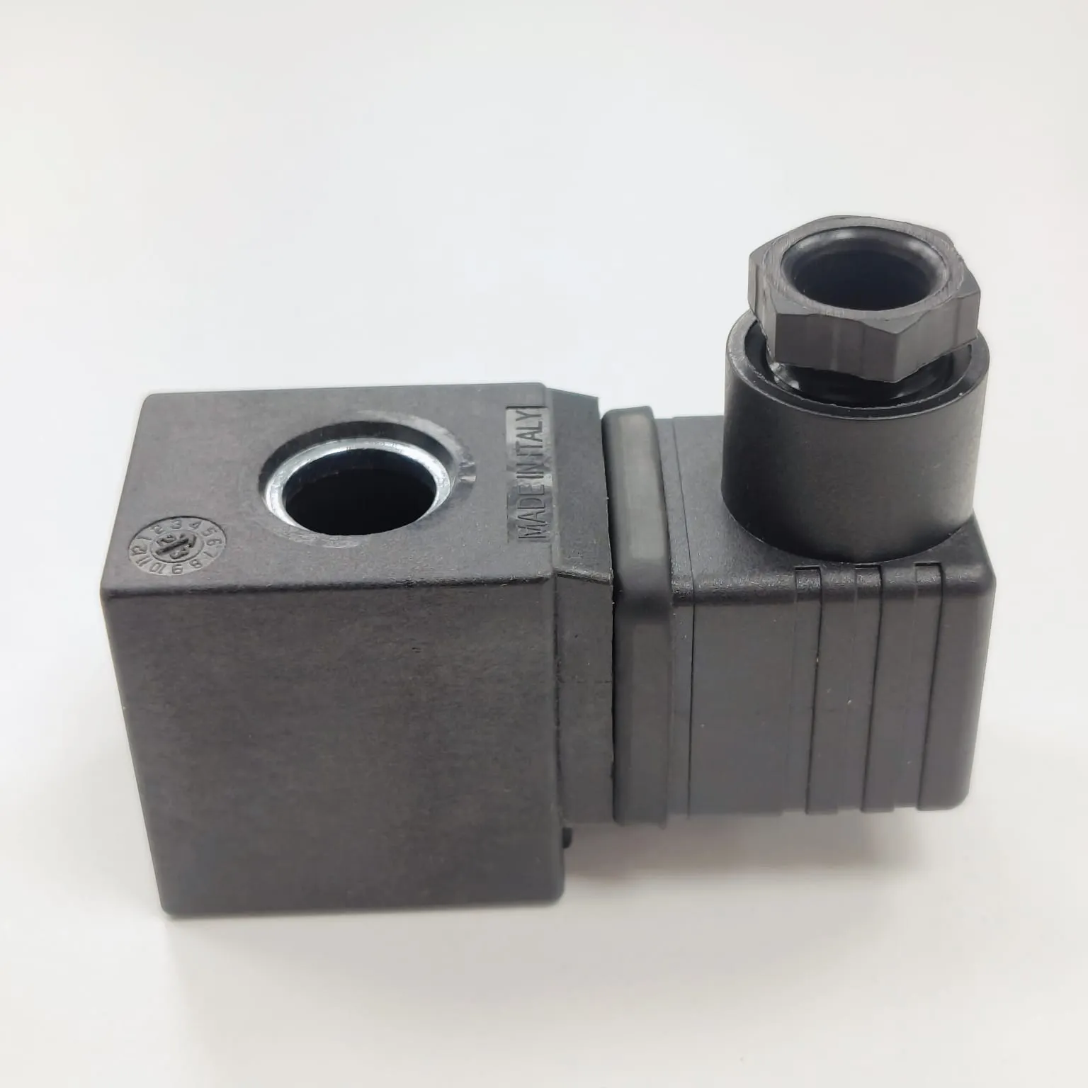 ACL Series 2 Coil with Connector, 24V AC, 50/60Hz for Solenoid Valves, 20B - image 2