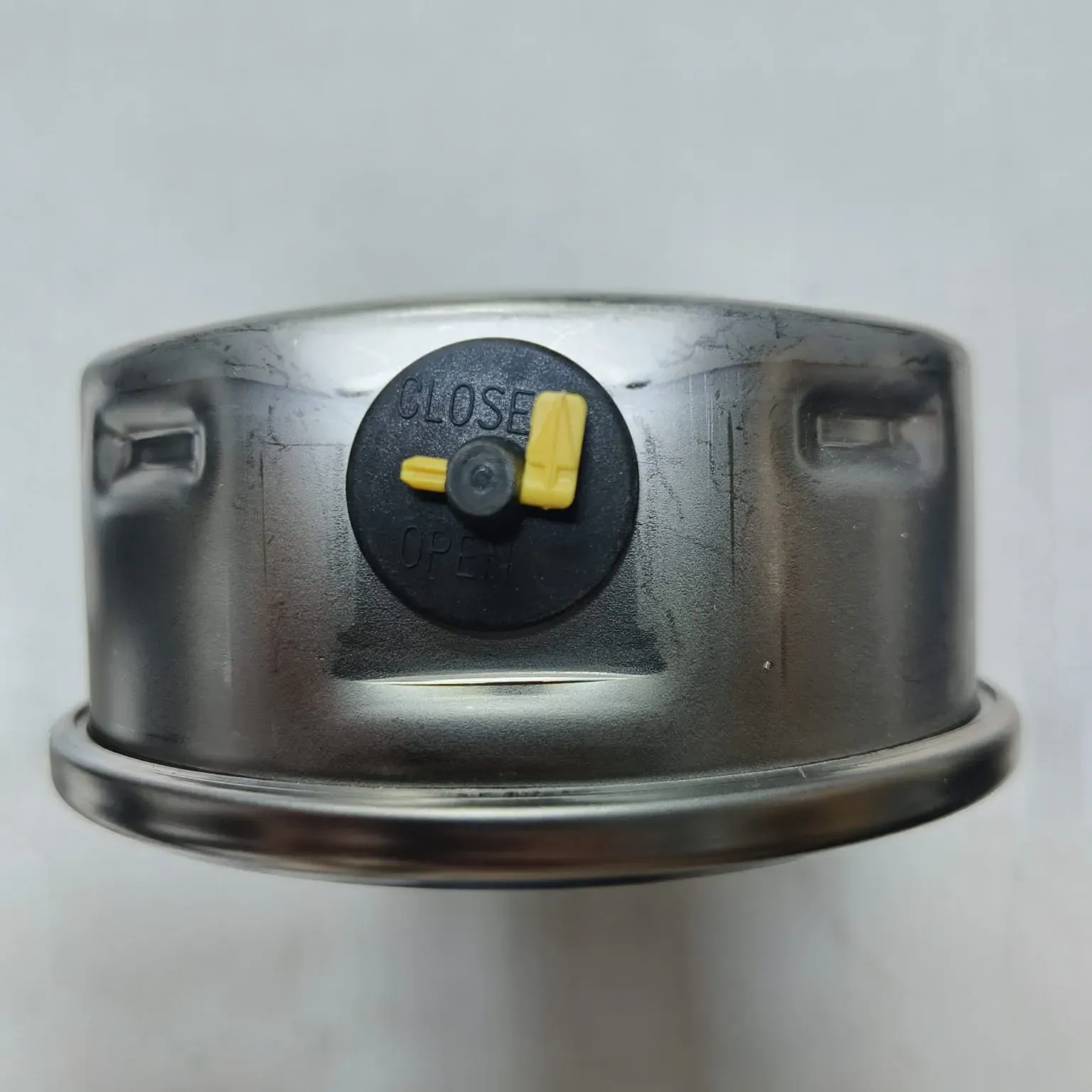 WIKA Vacuum Gauge 213.53.100, -1...0 bar, 2nd Scale inHg, 4" Dial, 1/2" Male NPT Lower Mount, 84000528 - image 6