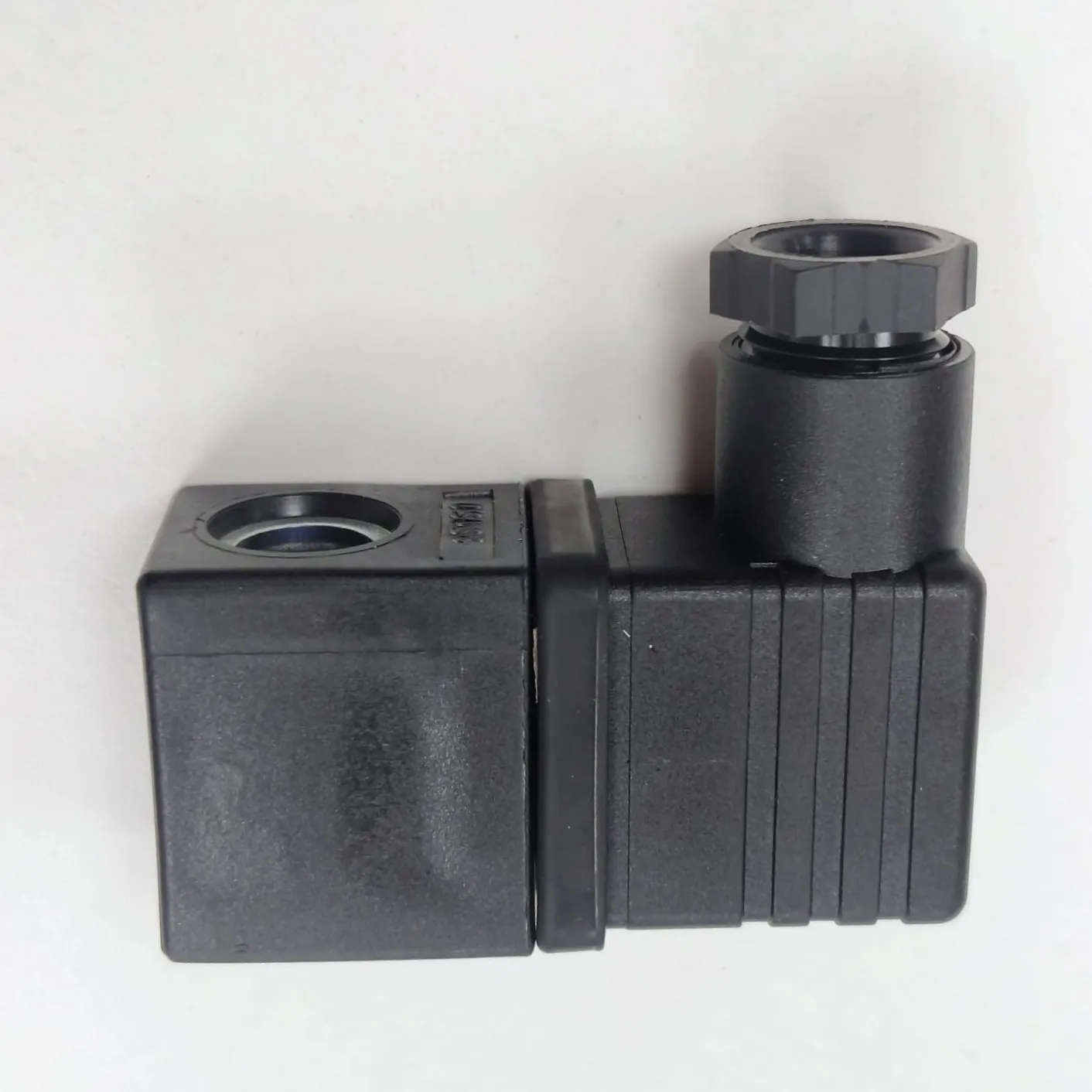 ACL Series 3 Coil with Connector, 24V AC, 50/60Hz for Solenoid Valves, 30B - image 2
