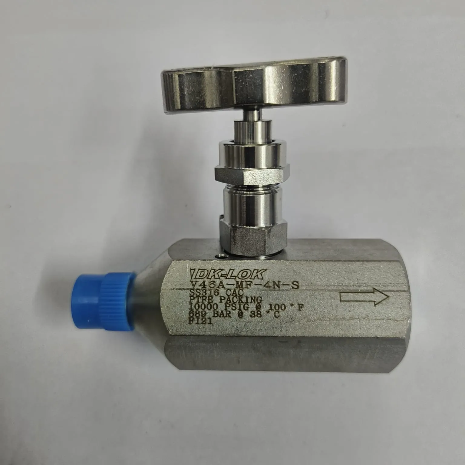 DK-LOK V46A Series Needle Valve, 10000 psi, 1/4" Male x Female NPT Connections, SS316, V46A-MF-4N-S - image 2