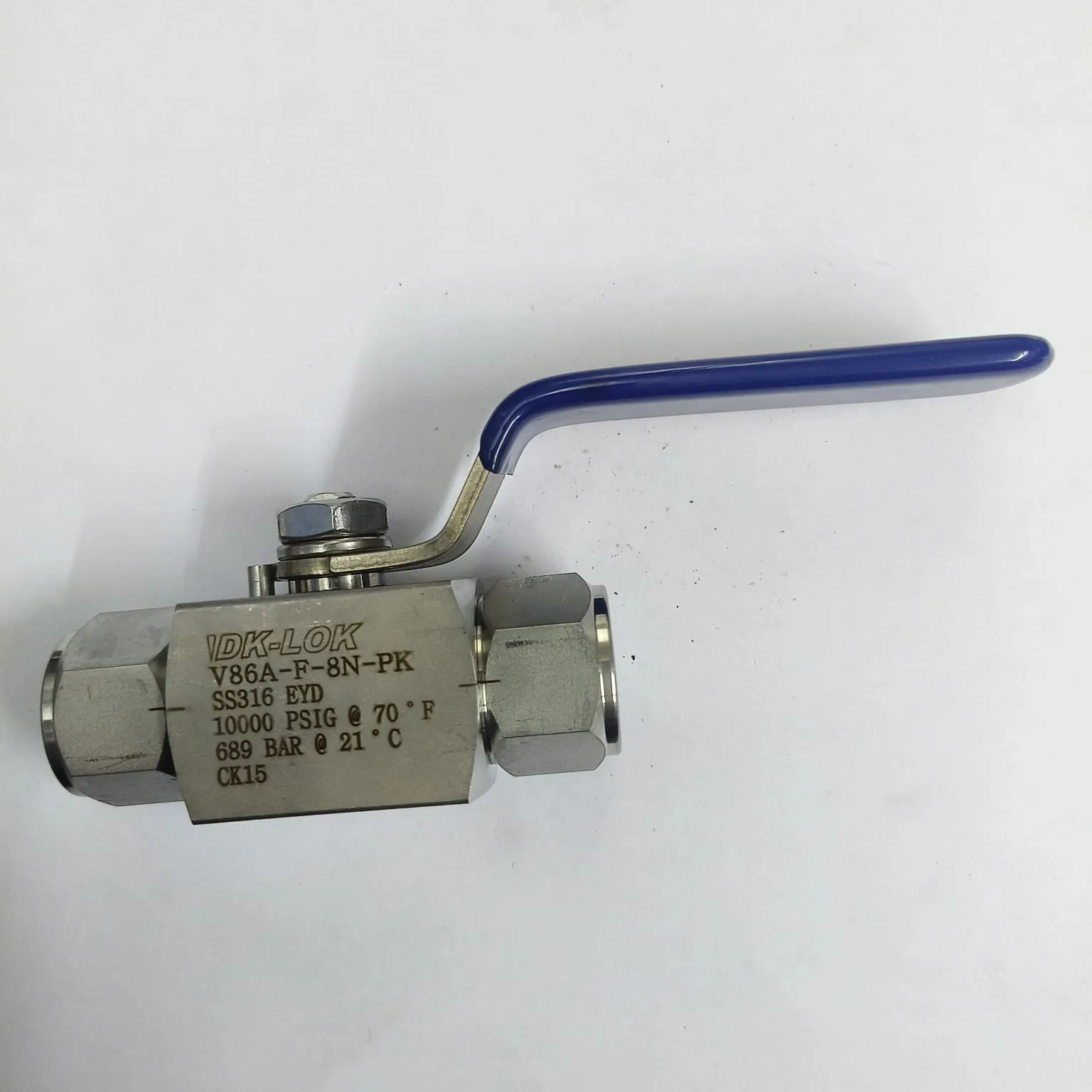 DK-LOK V86A Series Ball Valve, 10,000 psig, 1/2" Female NPT Connections, SS316, V86A-F-8N-PK - image 3