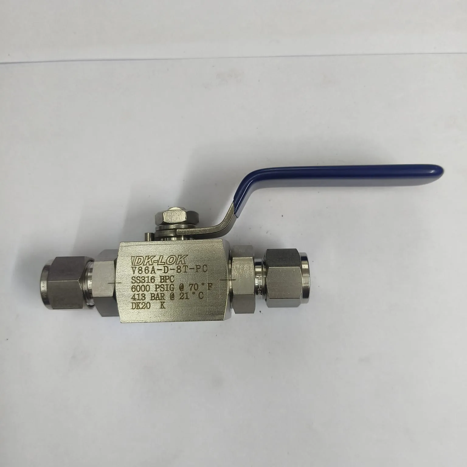 DK-LOK V86A Series Ball Valve, 6,000 psig, 3/8" Tube OD Connections, SS316, V86A-D-6T-PC - image 2