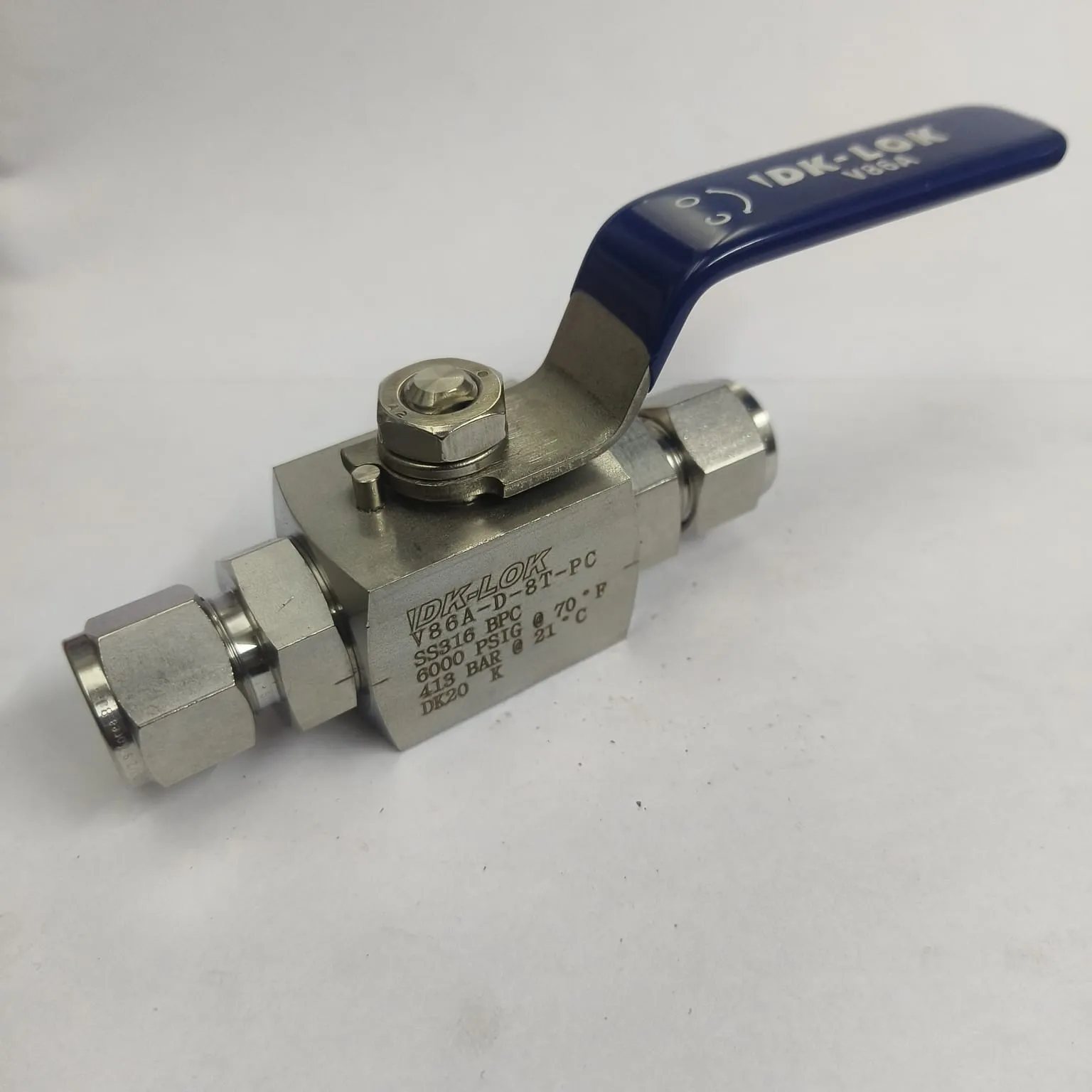 DK-LOK V86A Series Ball Valve, 6,000 psig, 3/8" Tube OD Connections, SS316, V86A-D-6T-PC - image 3
