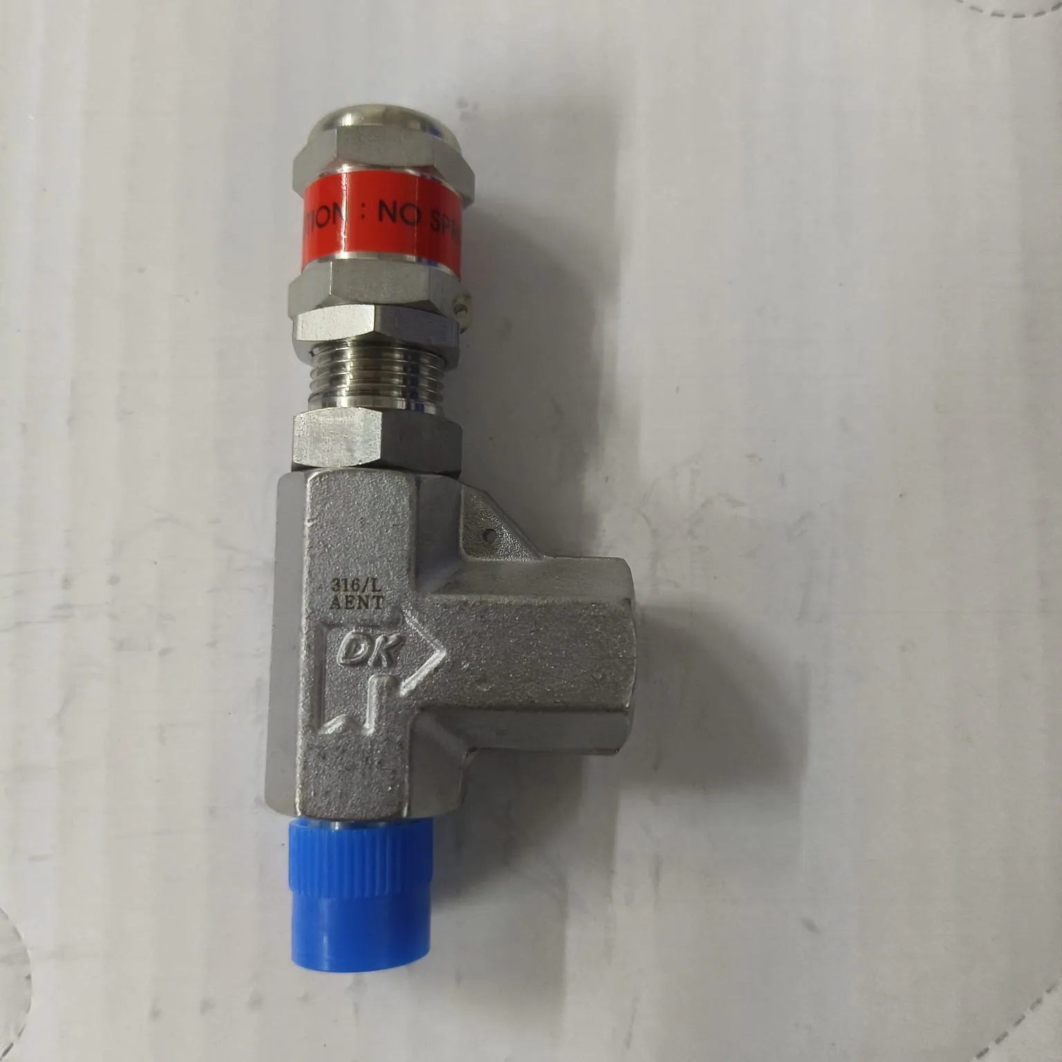 DK-LOK V66 Series Relief Valve, 1/4" Male x Female NPT Connections, No Spring Installed, SS316, V66-MF-4N - image 3