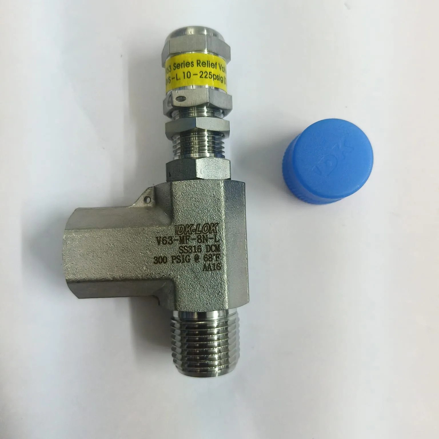 DK-LOK V63 Series Relief Valve, Cracking Pressure 10 to 225 psig, 1/2" Male x Female NPT Connections, SS316, V63-MF-8N-L - image 2
