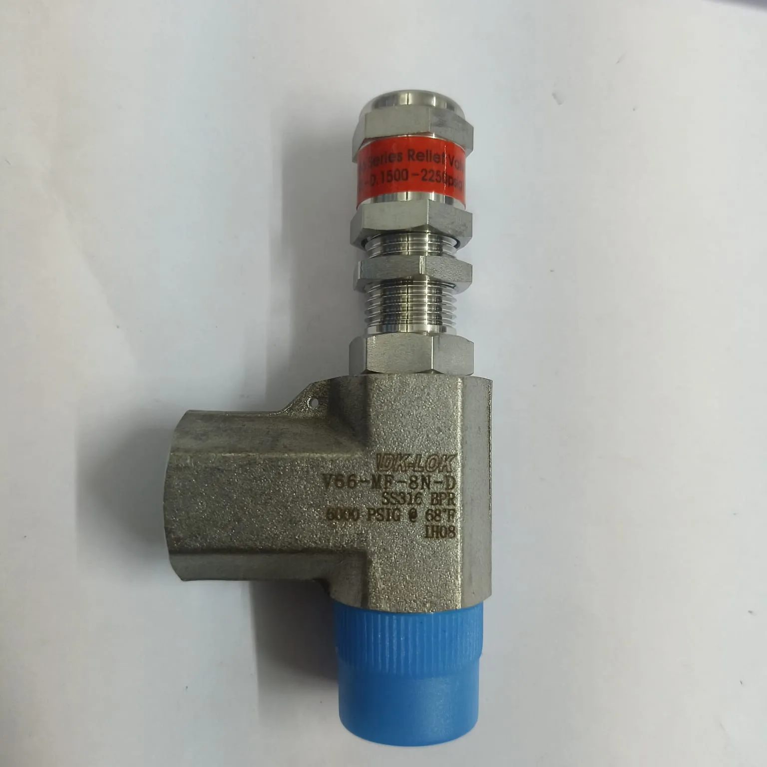 DK-LOK V66 Series Relief Valve, Cracking Pressure 1500 to 2250 psig, 1/2" Male x Female NPT Connections, SS316, V66-MF-8N-D - image 4