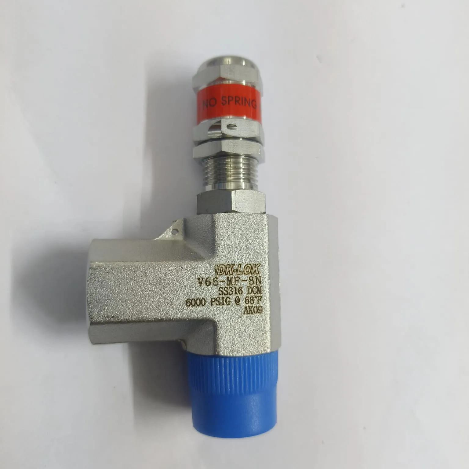 DK-LOK V66 Series Relief Valve, 1/2" Male x Female Connections, No Spring Installed, SS316, V66-MF-8N - image 3