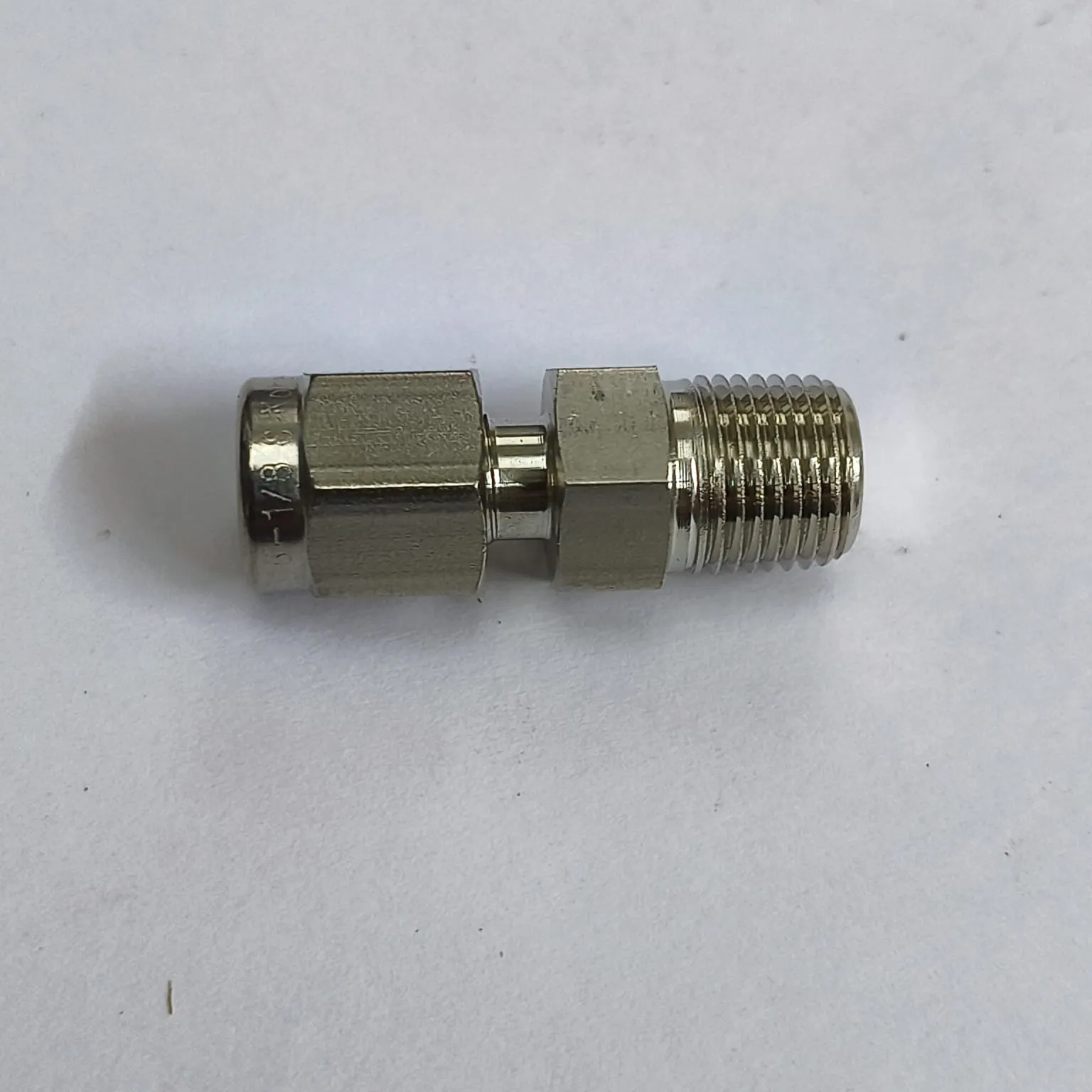 DK-LOK Compression Tube Straight Fitting, 1/8" Tube OD x 1/8" Male NPT, SS316, DMC-2-2N-S - image 2