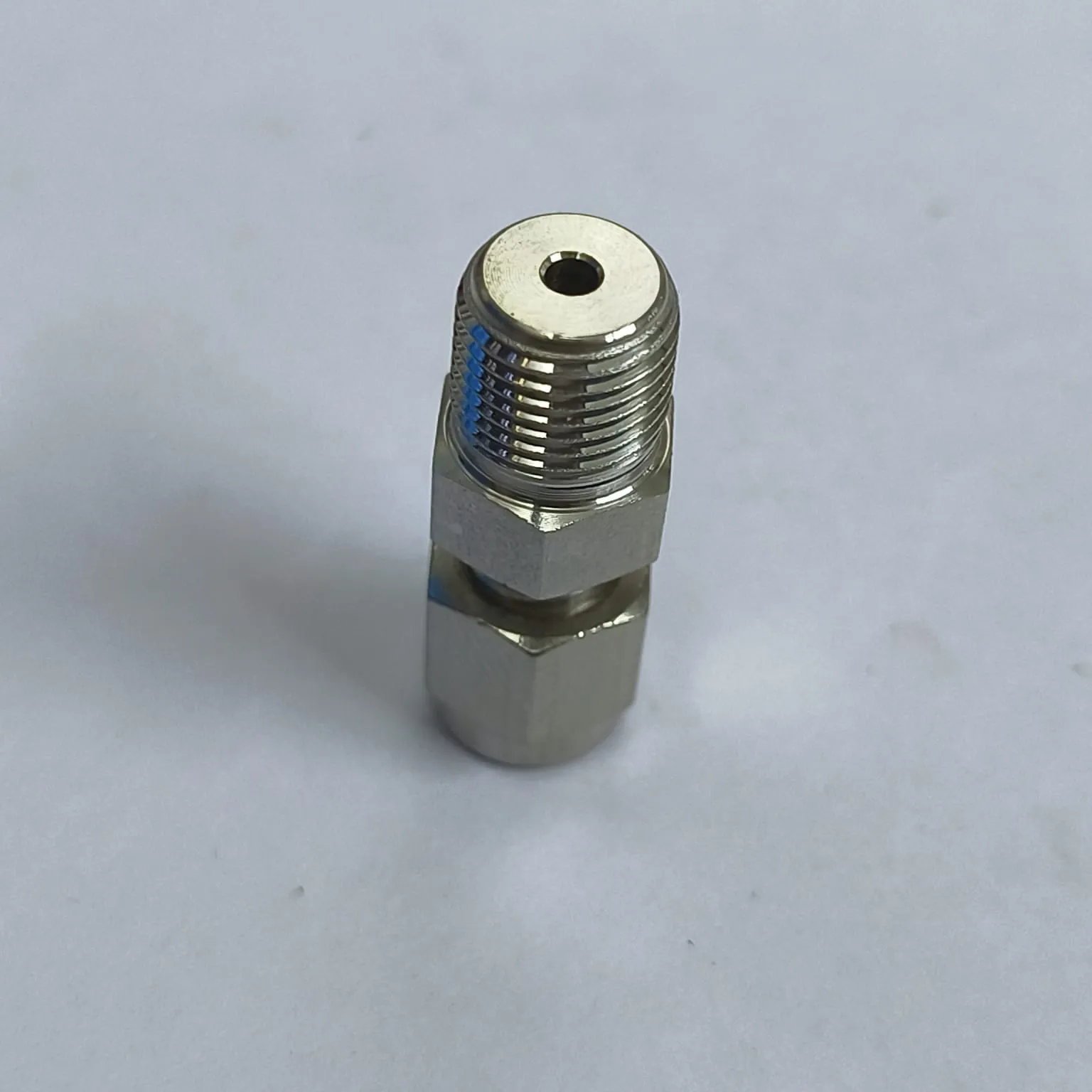 DK-LOK Compression Tube Straight Fitting, 1/8" Tube OD x 1/8" Male NPT, SS316, DMC-2-2N-S - image 4