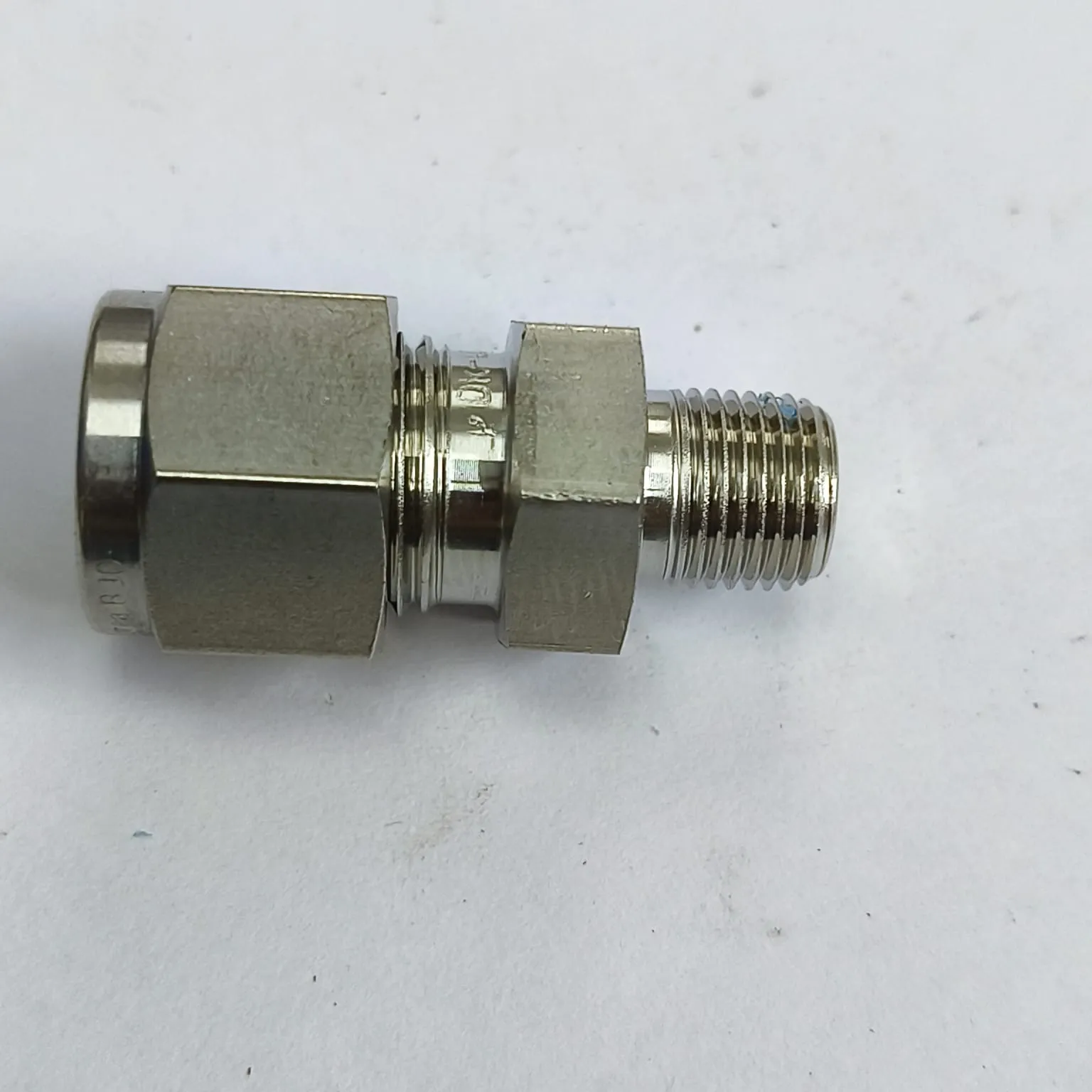 DK-LOK Compression Tube Straight Fitting, 3/8" Tube OD x 1/8" Male NPT, SS316, DMC-6-2N-S - image 2