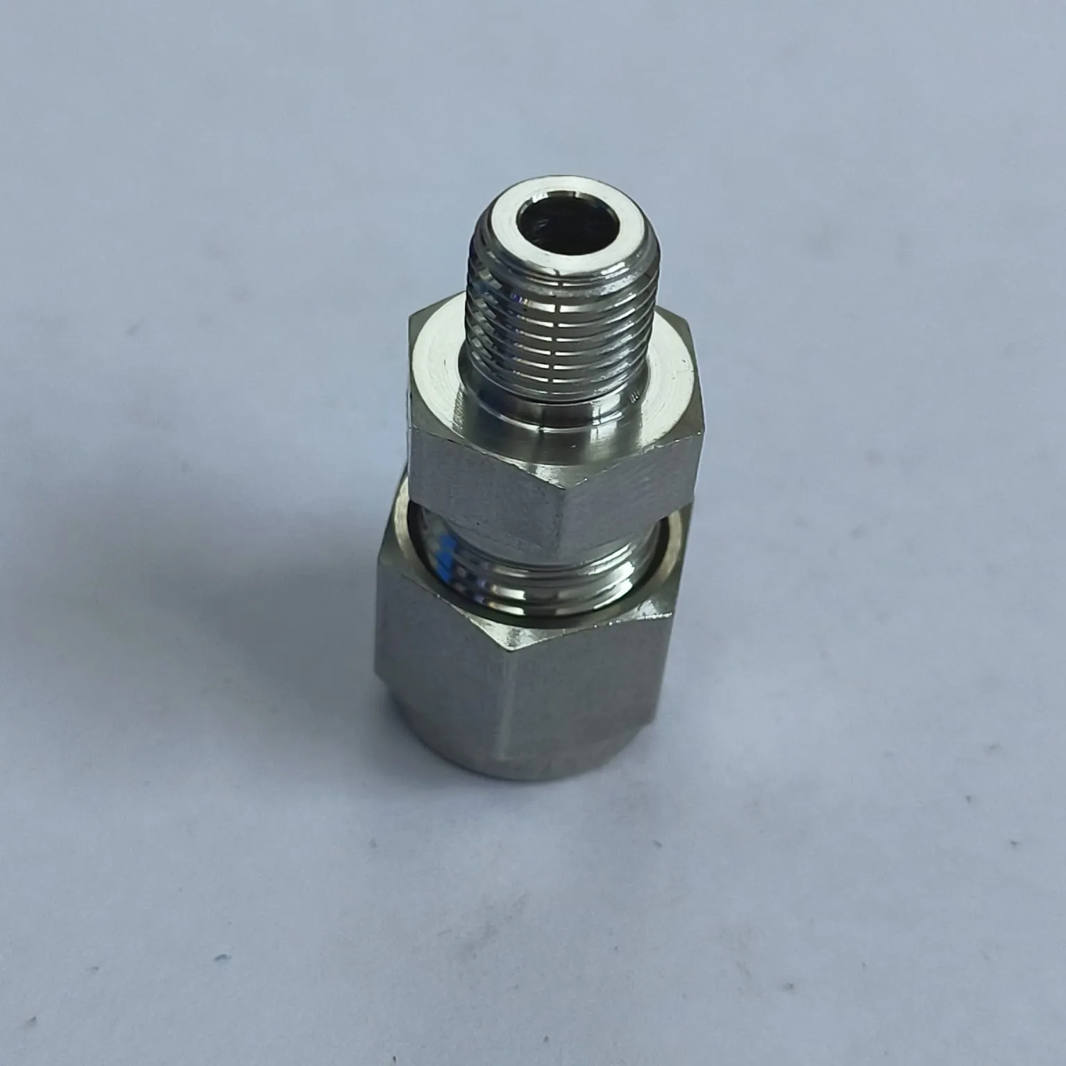 DK-LOK Compression Tube Straight Fitting, 3/8" Tube OD x 1/8" Male NPT, SS316, DMC-6-2N-S - image 3