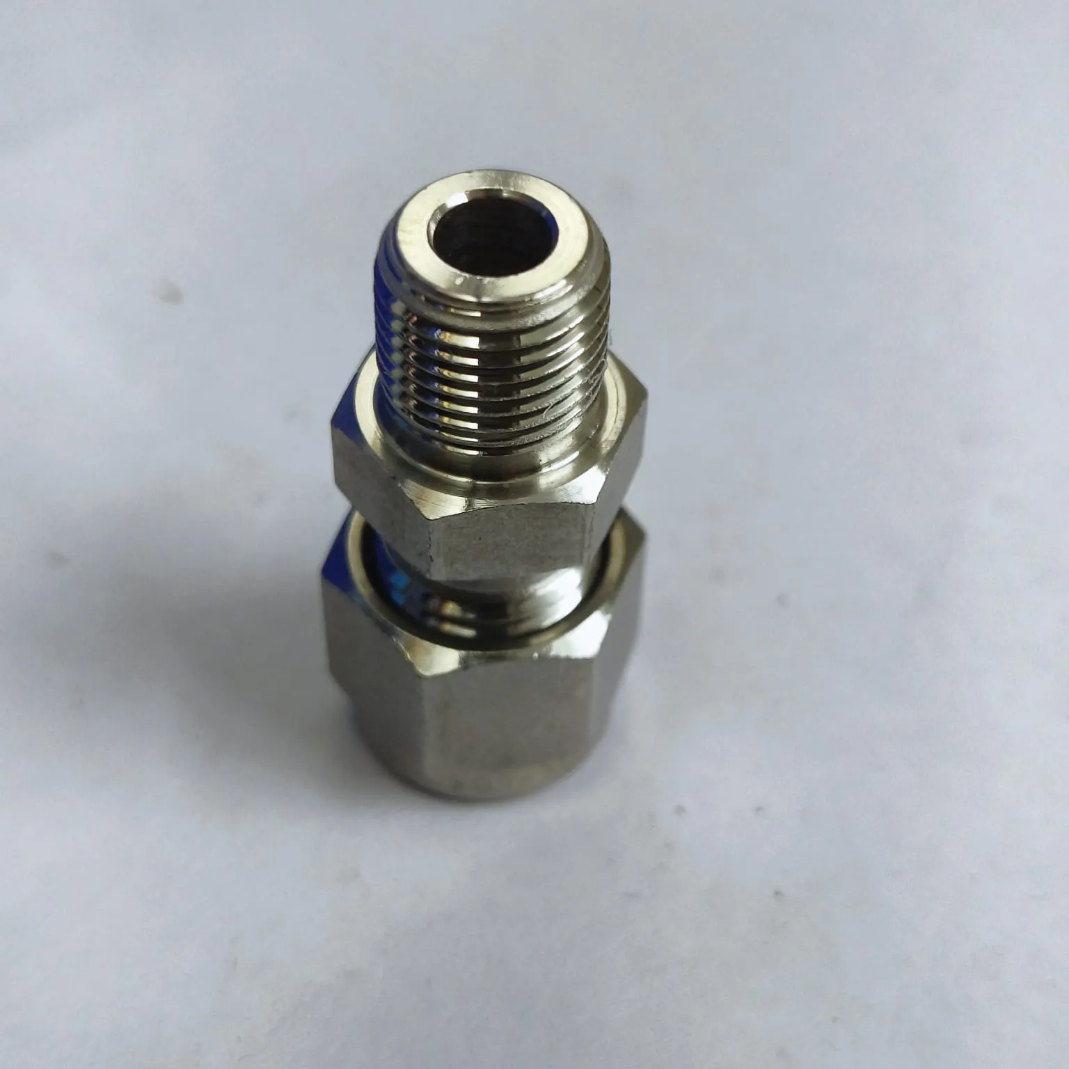 DK-LOK Compression Tube Straight Fitting, 1/4" Tube OD x 1/4" Male NPT, SS316, DMC-4-4N-S - image 3