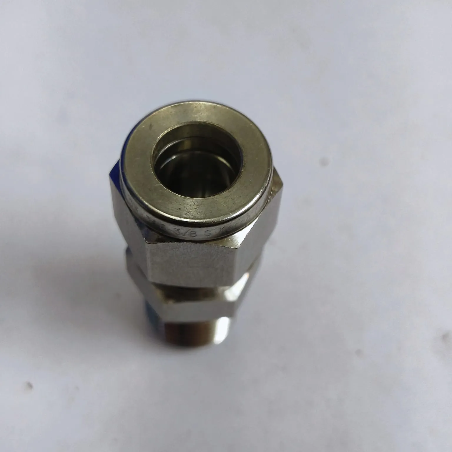 DK-LOK Compression Tube Straight Fitting, 3/8" Tube OD x 1/4" Male NPT, SS316, DMC-6-4N-S - image 3