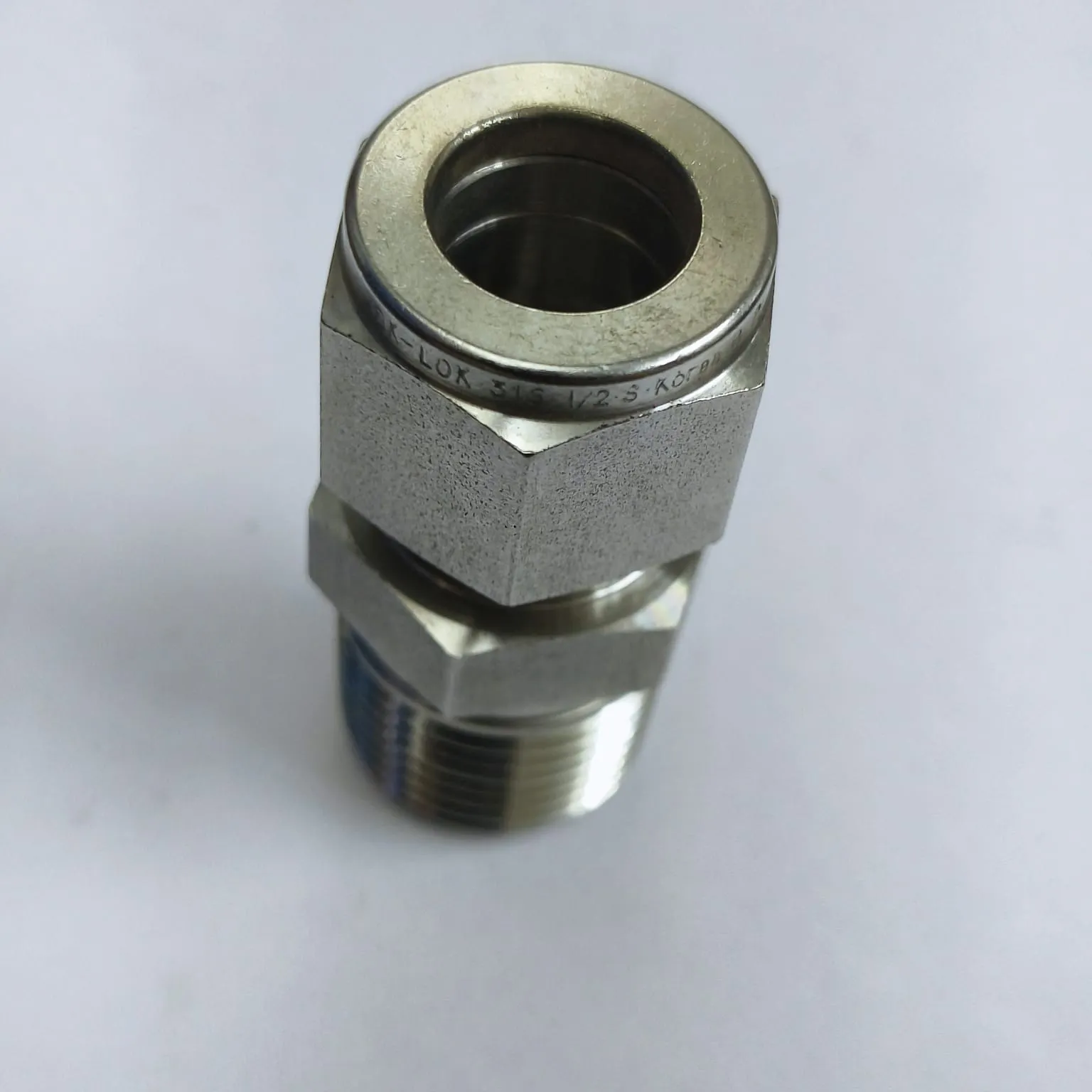 DK-LOK Compression Tube Straight Fitting, 1/2" Tube OD x 1/2" Male NPT, SS316, DMC-8-8N-S - image 4