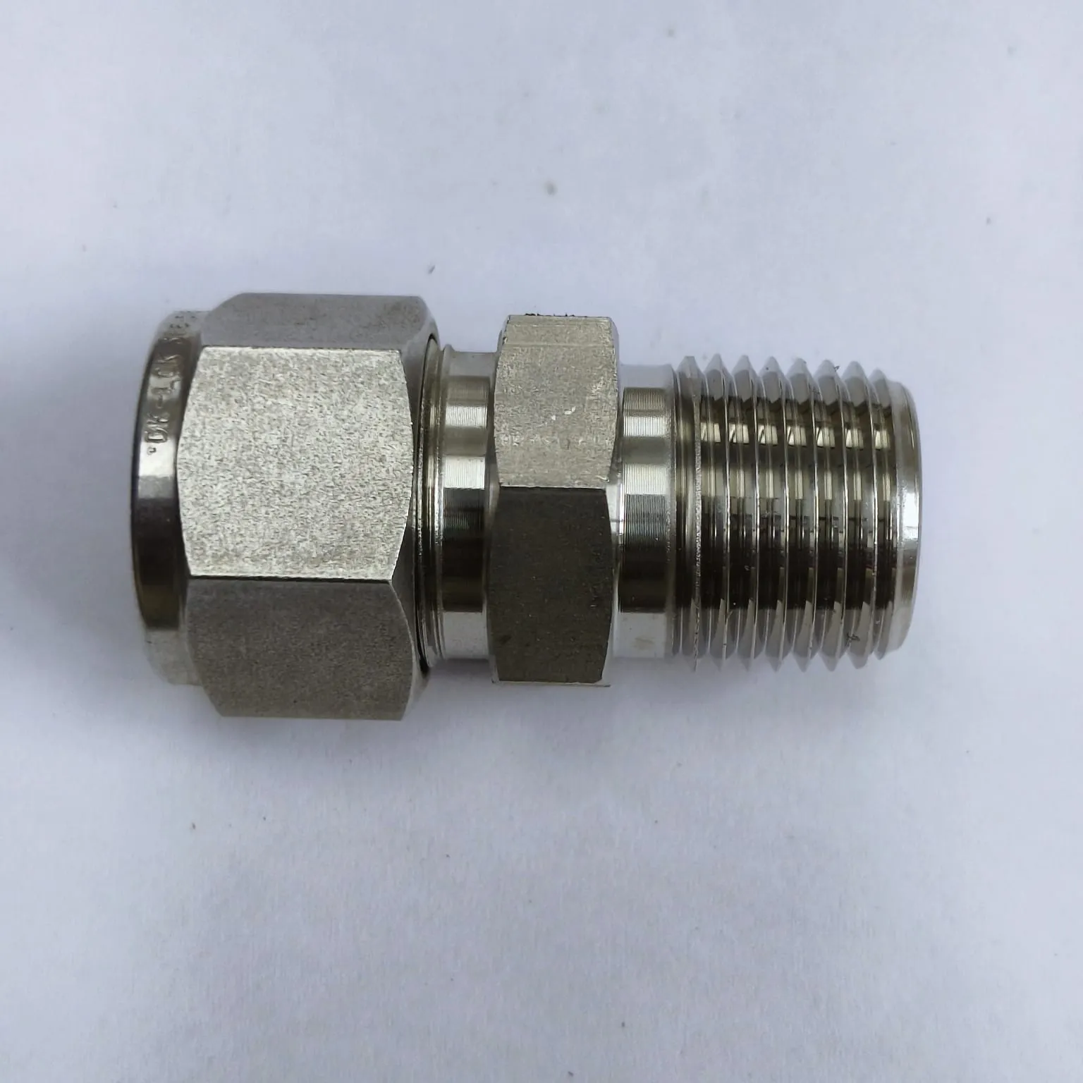 DK-LOK Compression Tube Straight Fitting, 5/8" Tube OD x 1/2" Male NPT, SS316, DMC-10-8N-S - image 2
