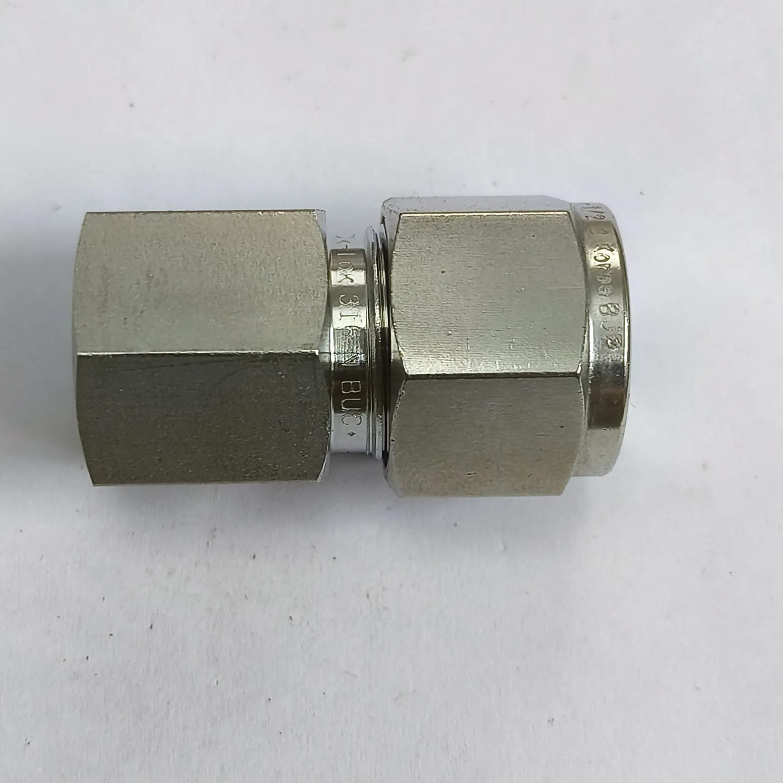 DK-LOK Compression Tube Straight Fitting, 1/2" Tube OD x 1/4" Female NPT, SS316, DCF-8-4N-S - image 2