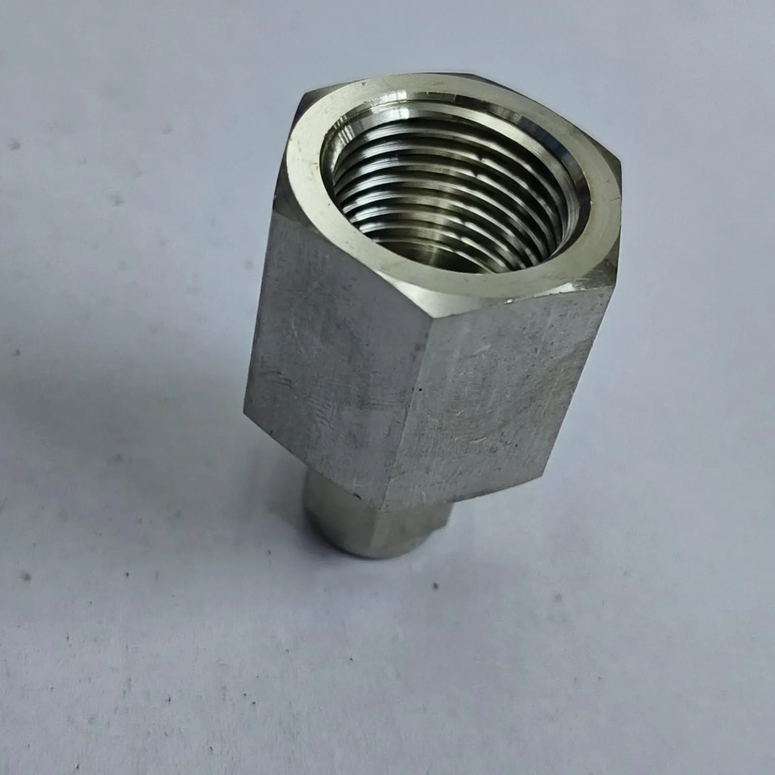 DK-LOK Compression Tube Straight Fitting, 1/4" Tube OD x 1/2" Female NPT, SS316, DCF-4-8N-S - image 3