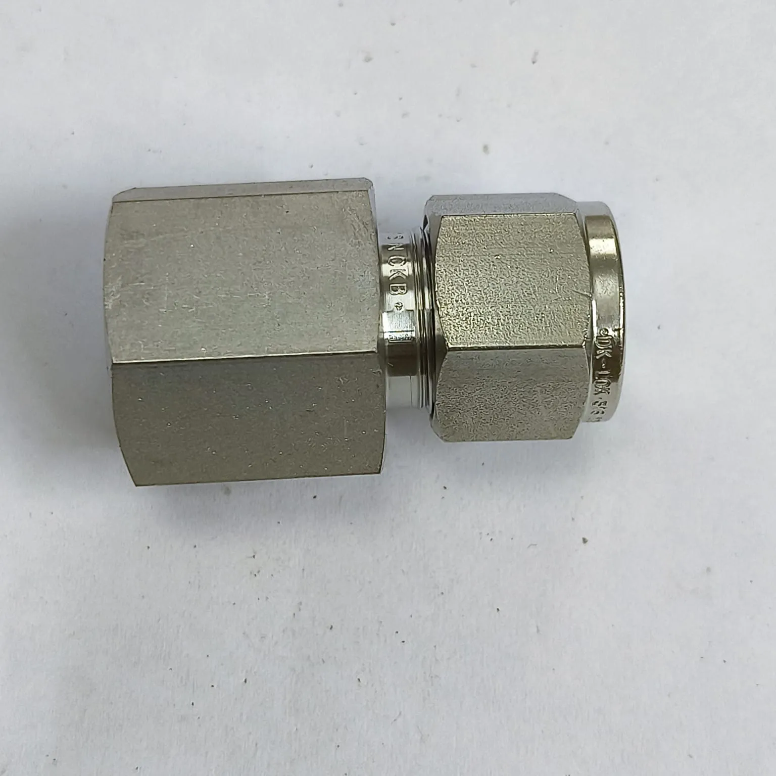 DK-LOK Compression Tube Straight Fitting, 1/2" Tube OD x 1/2" Female NPT, SS316, DCF-8-8N-S - image 2