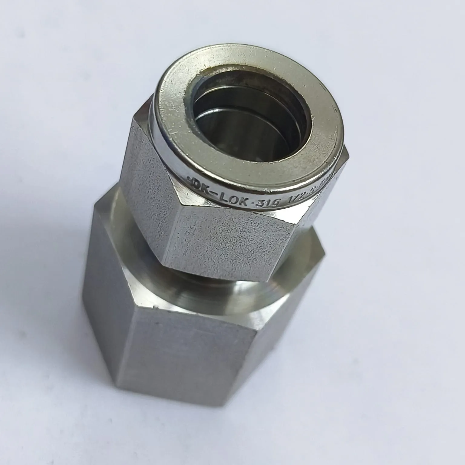 DK-LOK Compression Tube Straight Fitting, 1/2" Tube OD x 1/2" Female NPT, SS316, DCF-8-8N-S - image 3