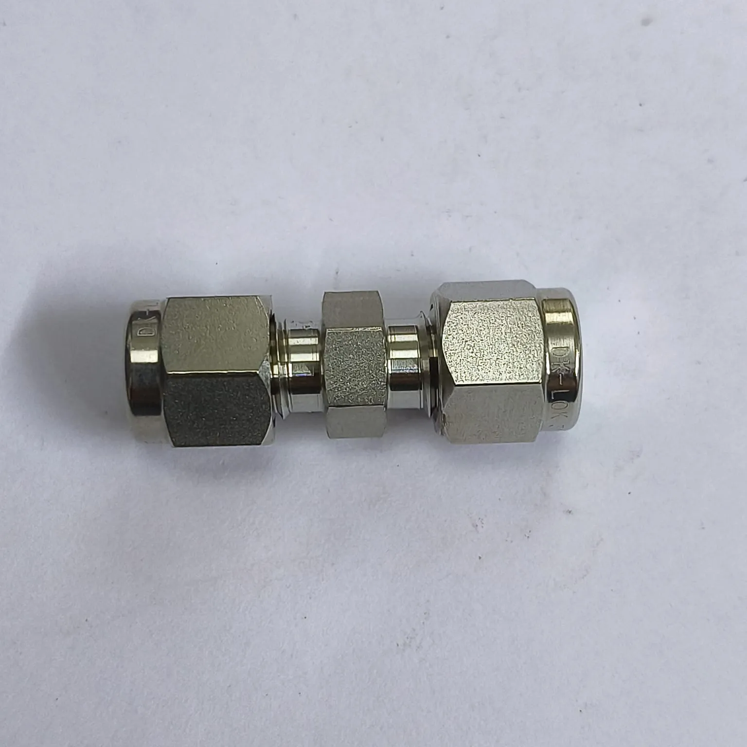 DK-LOK Compression Tube Straight Fitting, 3/16" Tube OD x 3/16" Tube OD, SS316, DU-3-S - image 3