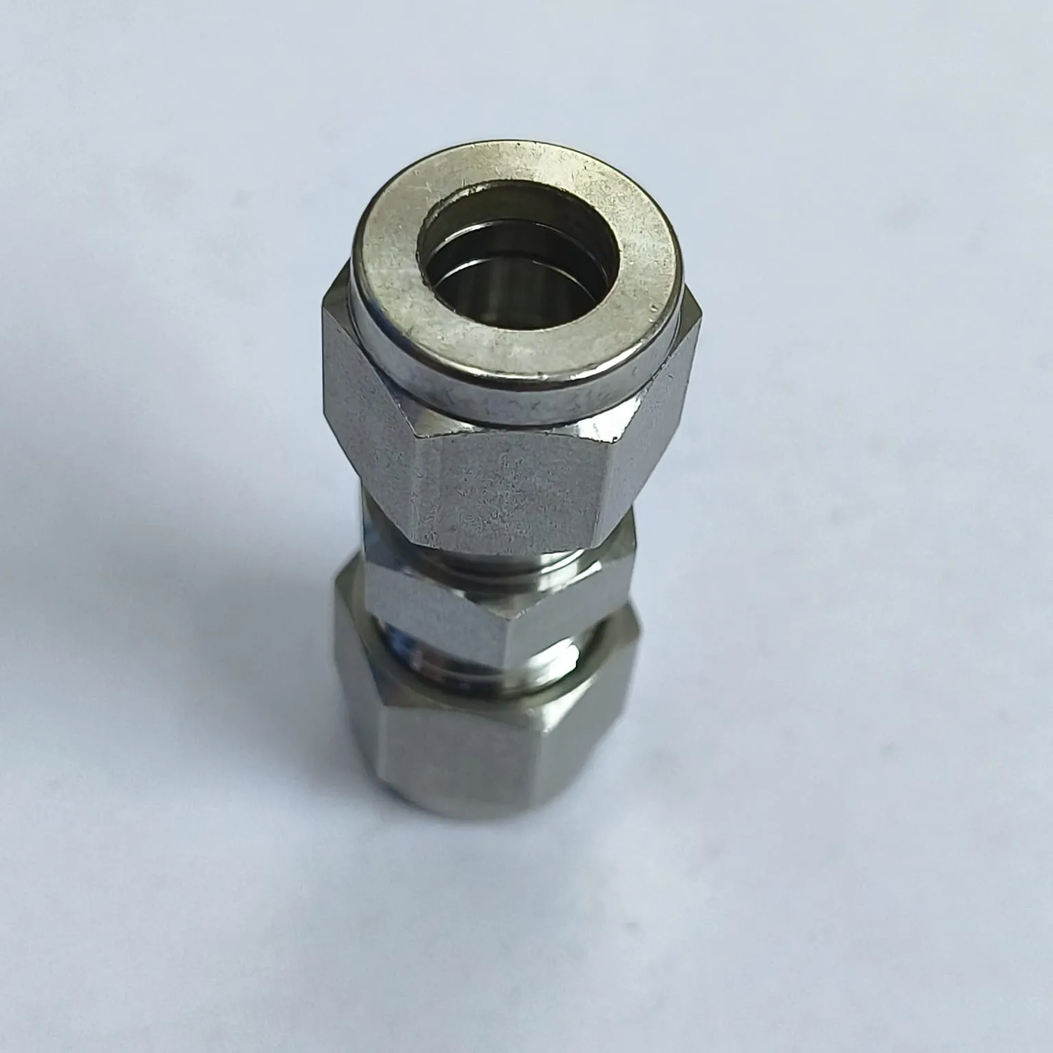DK-LOK Compression Tube Straight Fitting, 3/8" Tube OD x 3/8" Tube OD, SS316, DU-6-S - image 3
