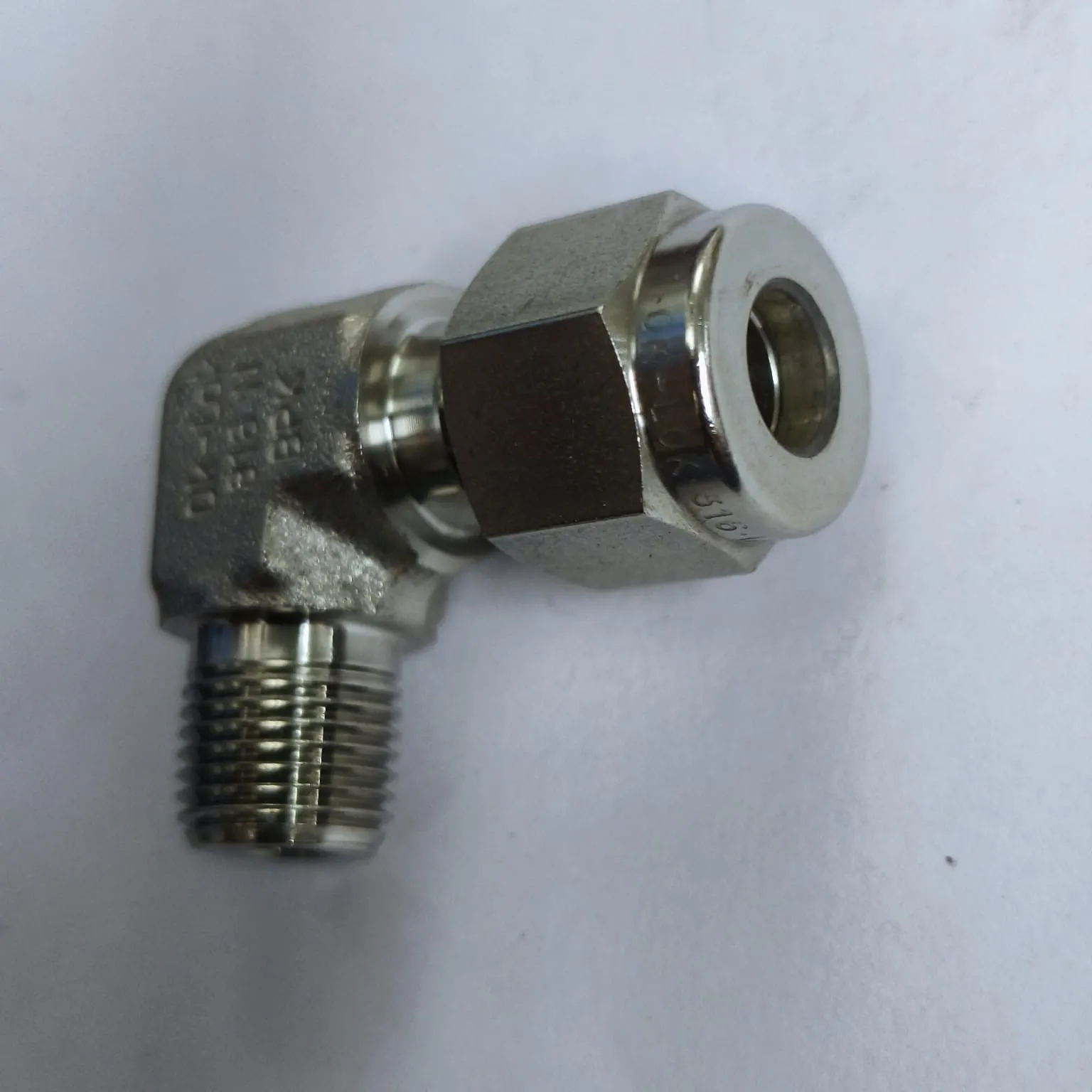 DK-LOK Compression Tube 90° Elbow Fitting, 1/4" Tube OD x 1/8" Male NPT, SS316, DLM-4-2N-S - image 3