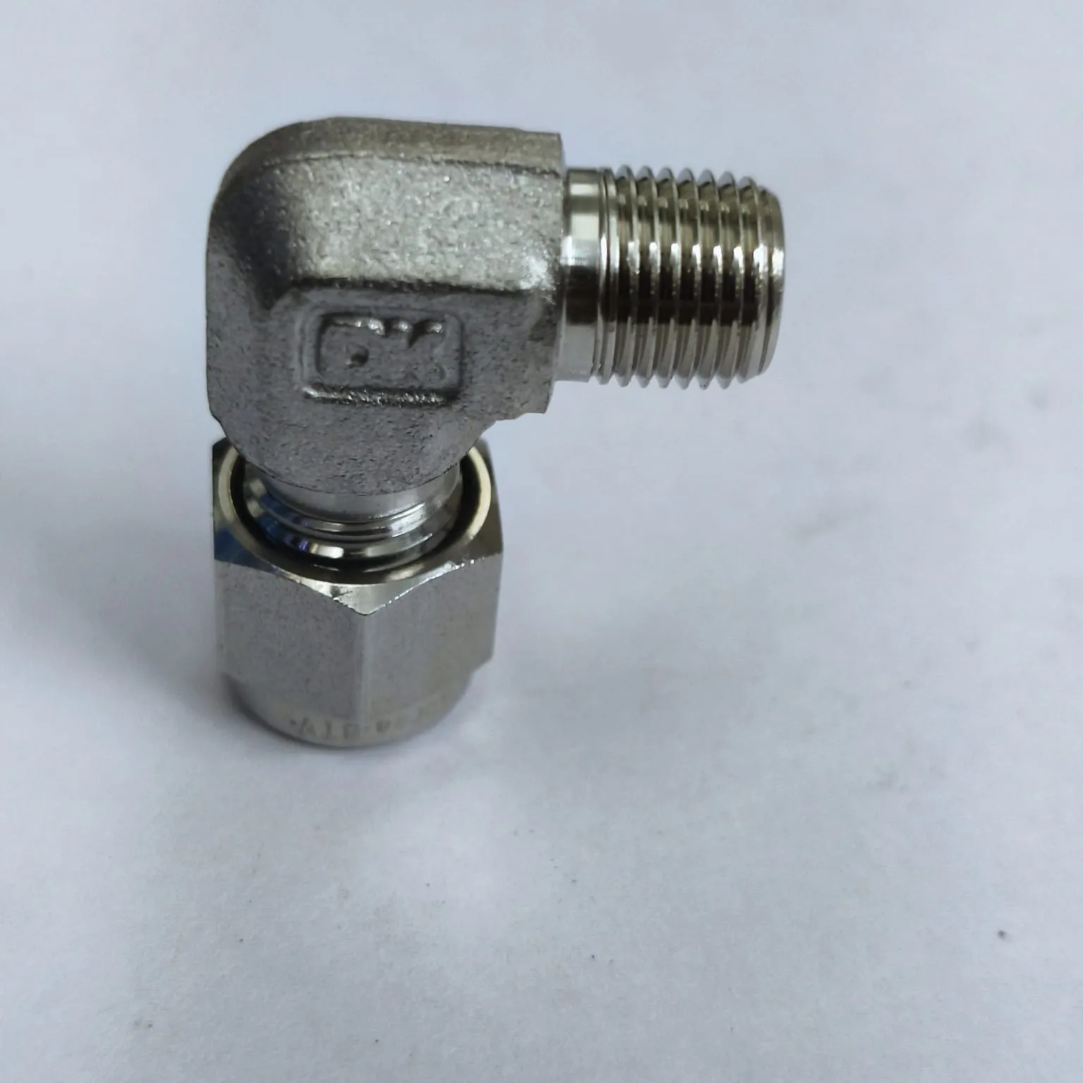 DK-LOK Compression Tube 90° Elbow Fitting, 1/4" Tube OD x 1/8" Male NPT, SS316, DLM-4-2N-S - image 4