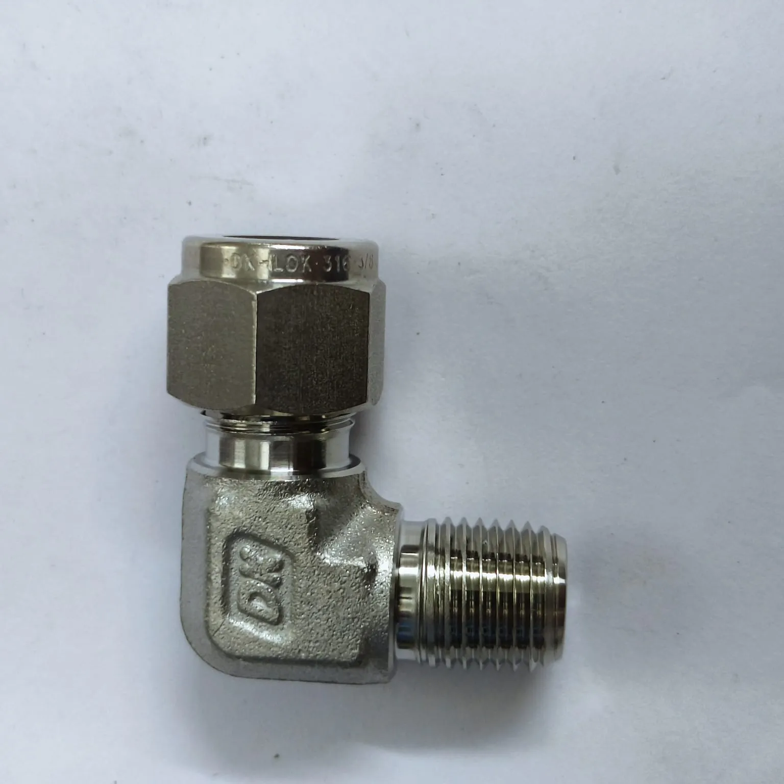 DK-LOK Compression Tube 90° Elbow Fitting, 3/8" Tube OD x 1/4" Male NPT, SS316, DLM-6-4N-S - image 2