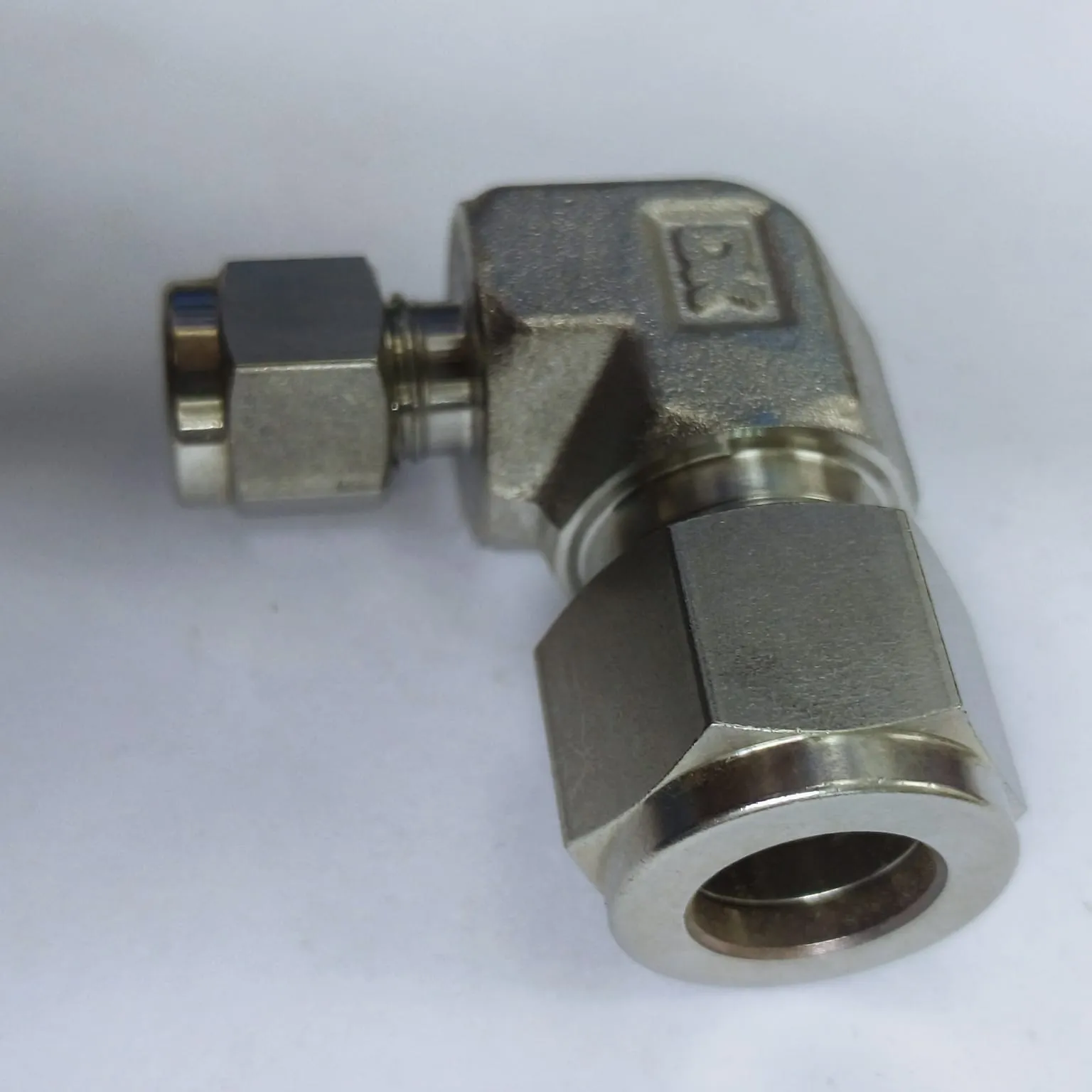 DK-LOK Compression Tube Reducing 90° Elbow Fitting, 1/2" Tube OD x 1/4" Tube OD, SS316, DLR-8-4-S - image 4