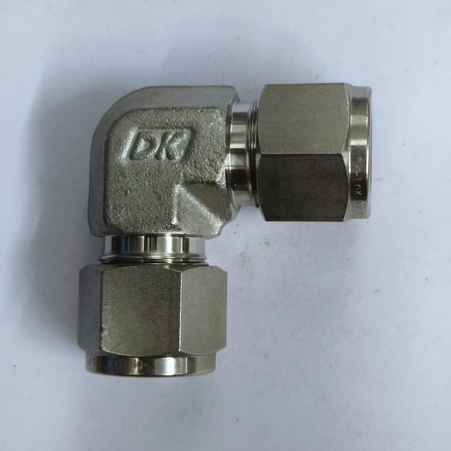 DK-LOK Compression Tube 90° Elbow Fitting, 1/2" Tube OD x 1/2" Tube OD, SS316, DL-8-S - image 2