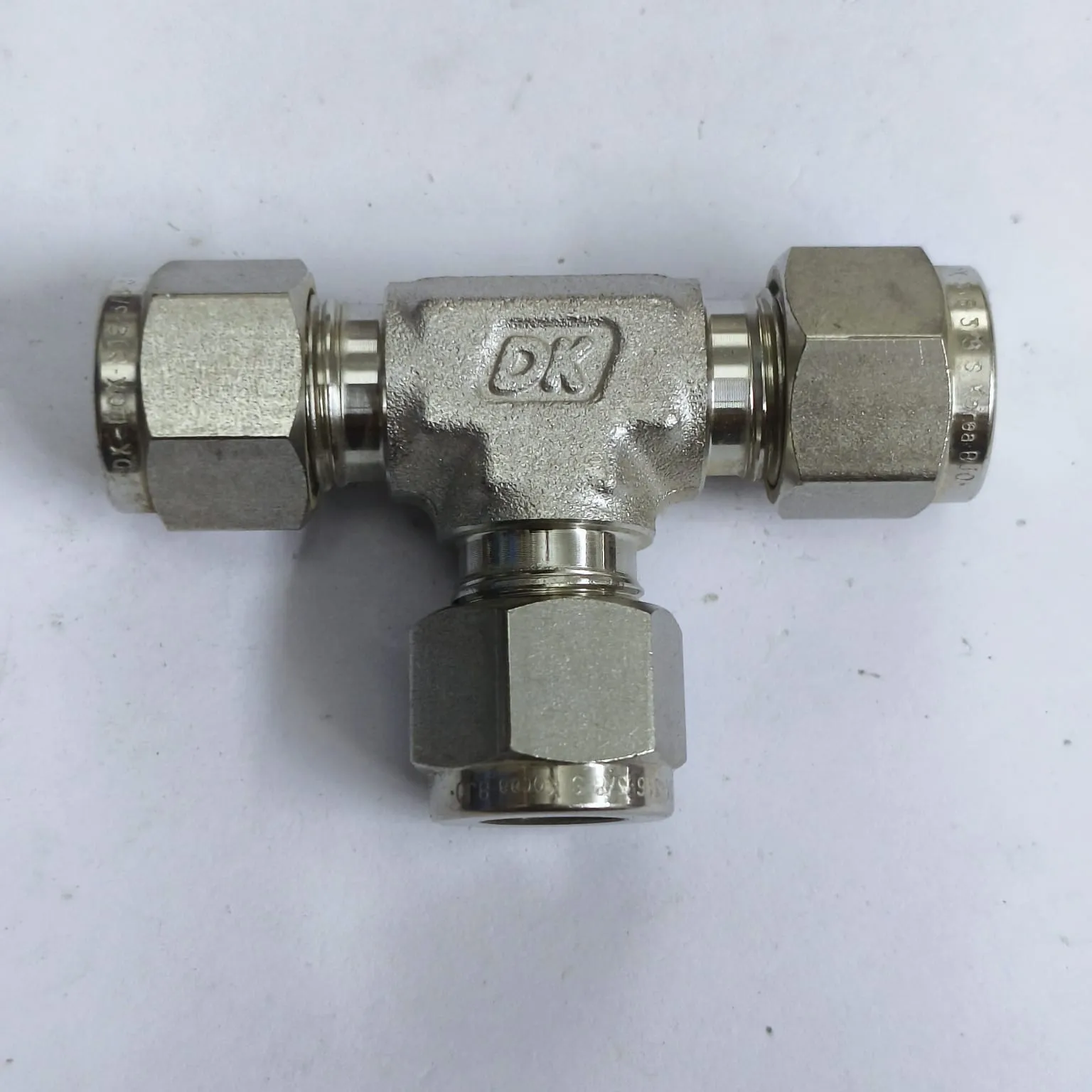 DK-LOK Compression Tube Tee Fitting, 3/8" Tube OD x 3/8" Tube OD x 3/8" Tube OD, SS316, DT-6-S - image 2